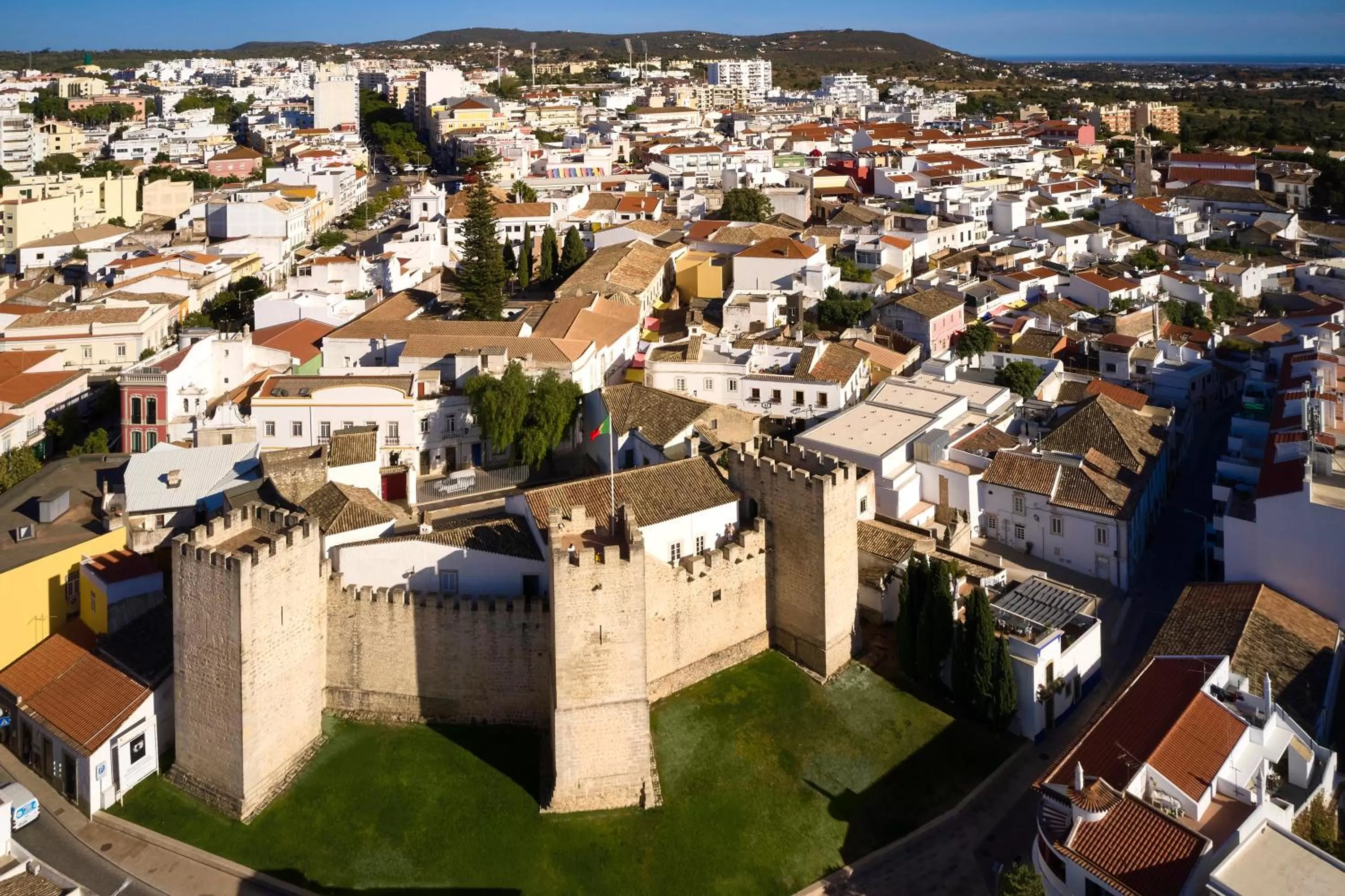 Nearby landmark in Aquashow Park Hotel