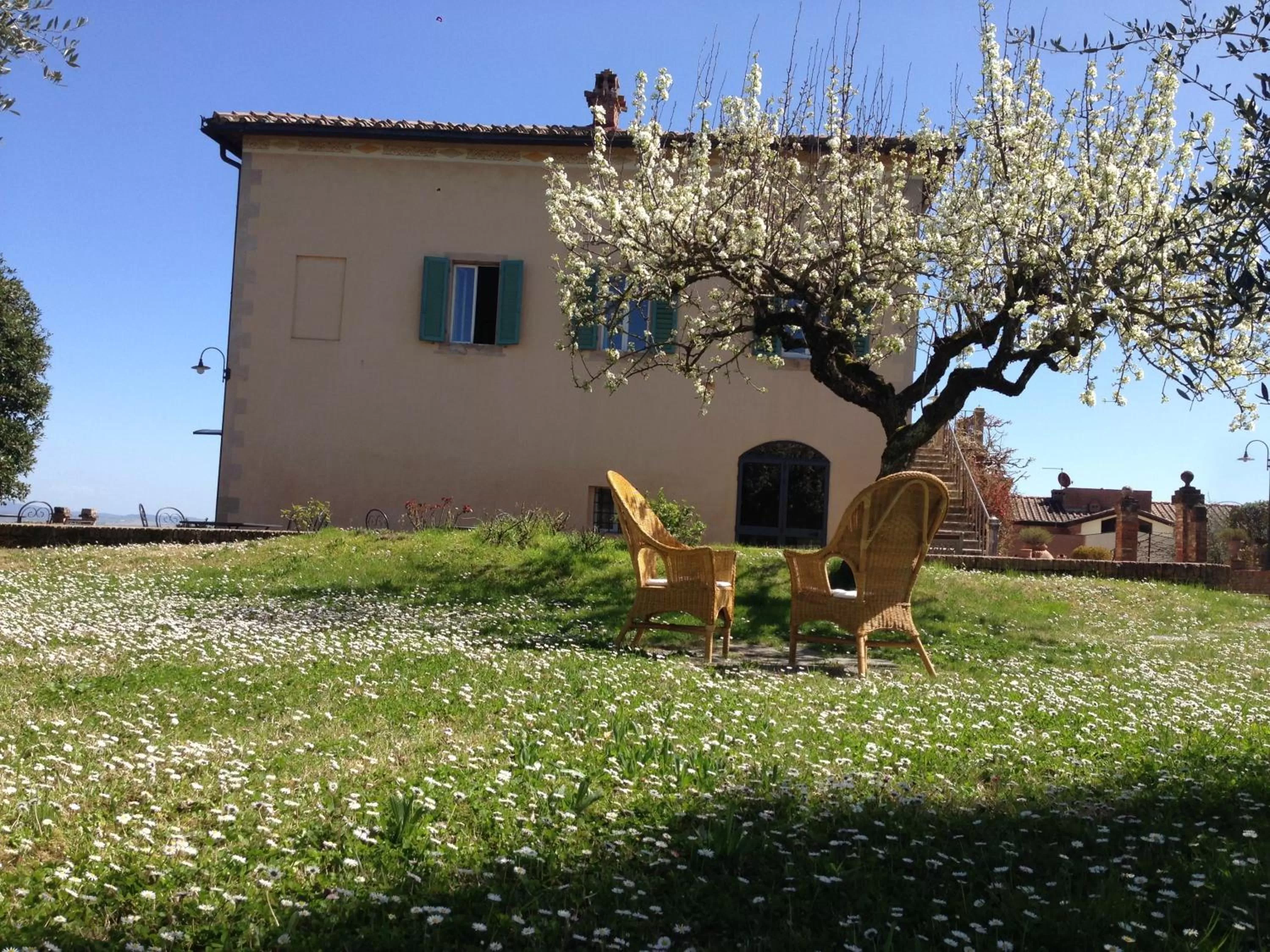 Property building in Hotel Palazzo di Valli