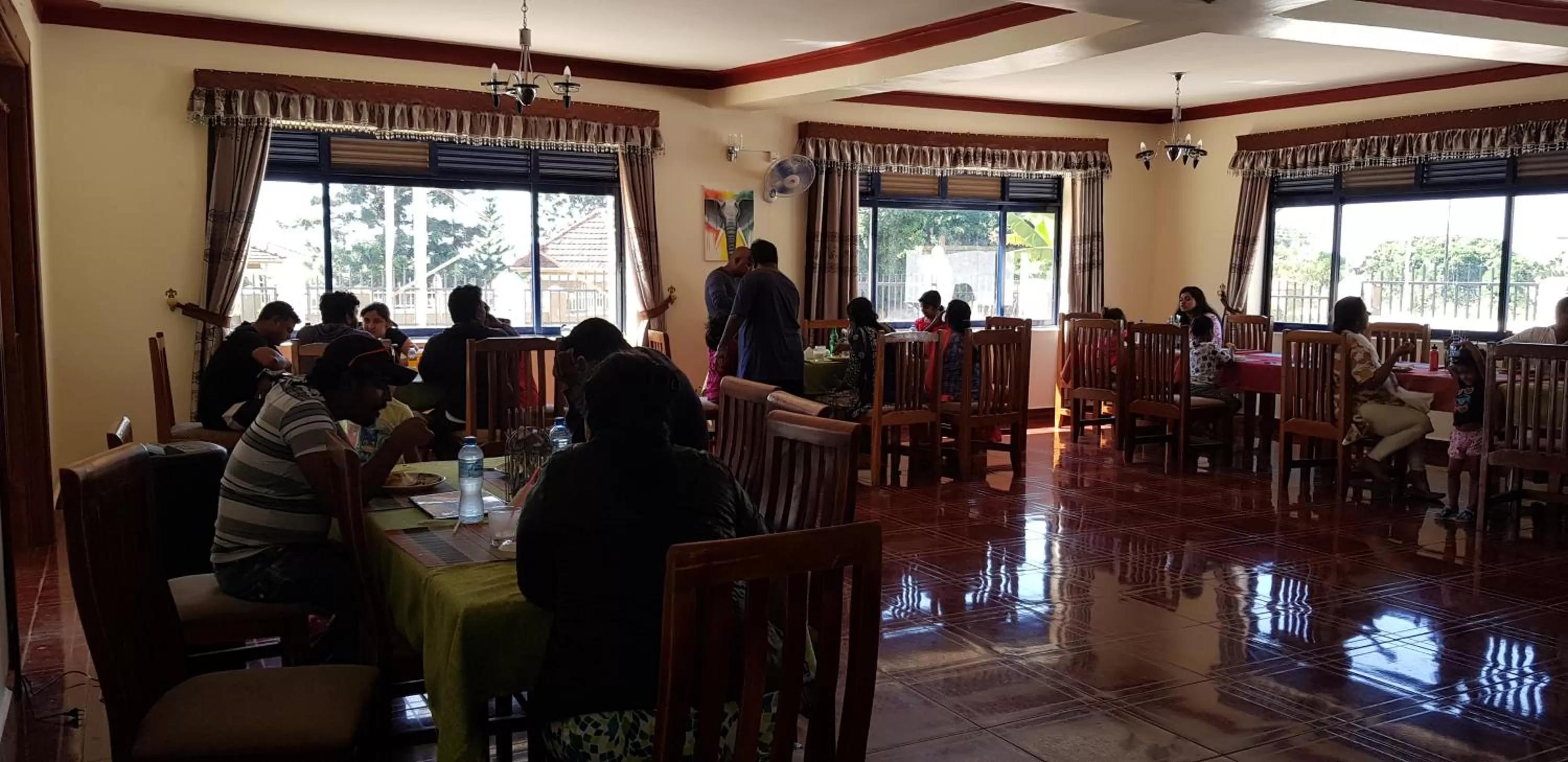 Restaurant/places to eat in Northern Pearl