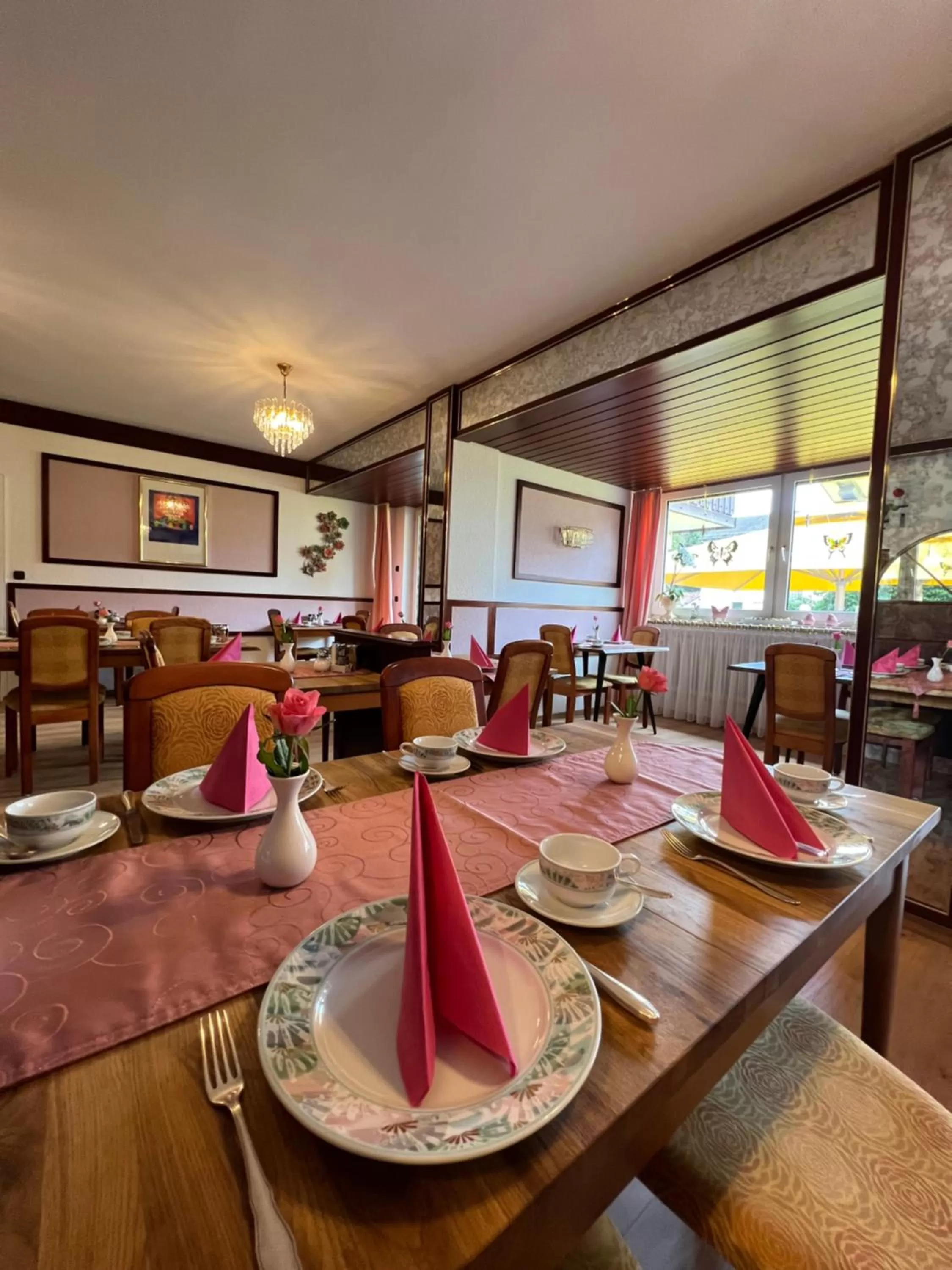 Restaurant/places to eat in Kurhotel Wiedenmann