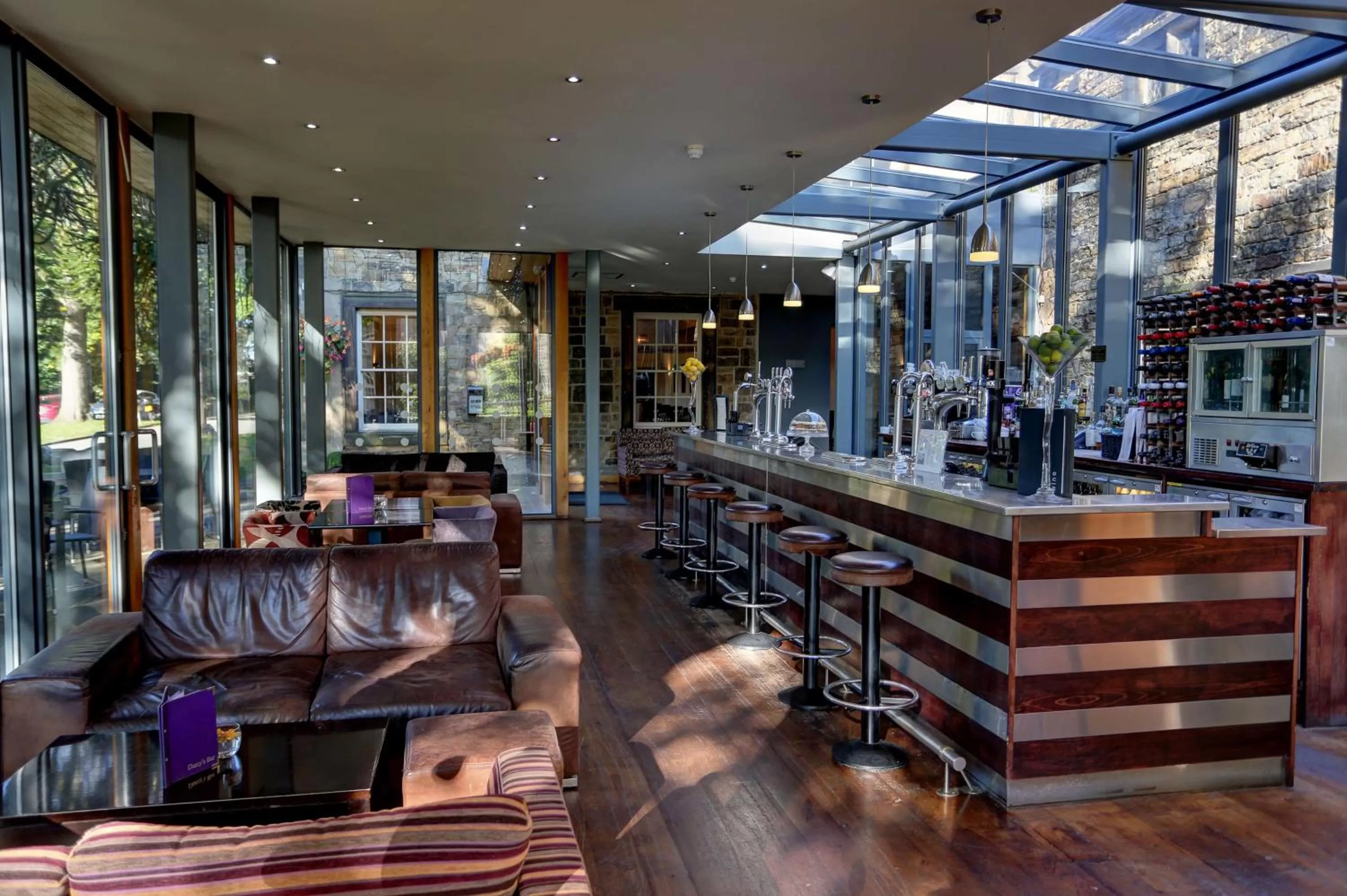 Lounge or bar in Best Western Plus Sheffield Mosborough Hall Hotel