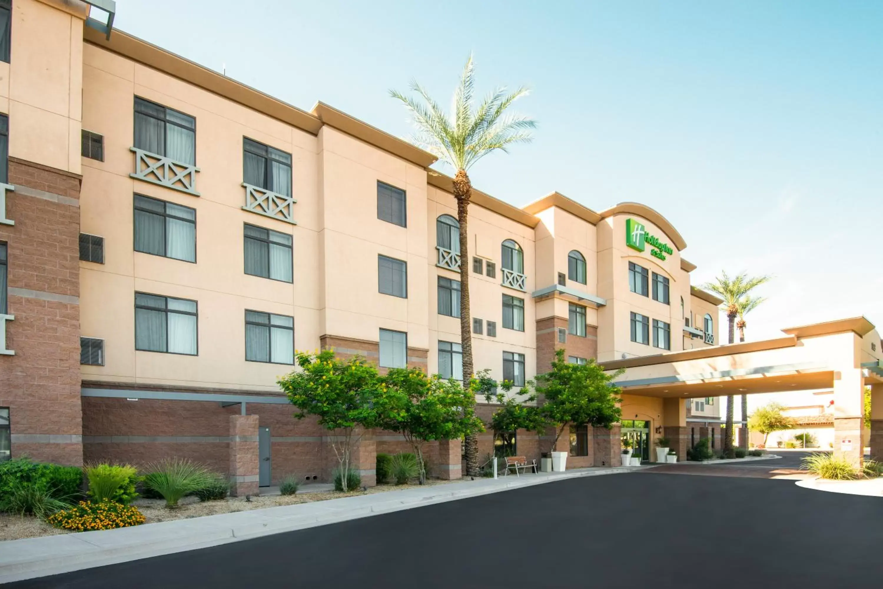 Holiday Inn & Suites Goodyear - West Phoenix Area by IHG Holiday Inn & Suites Goodyear - West Phoenix Area by IHG