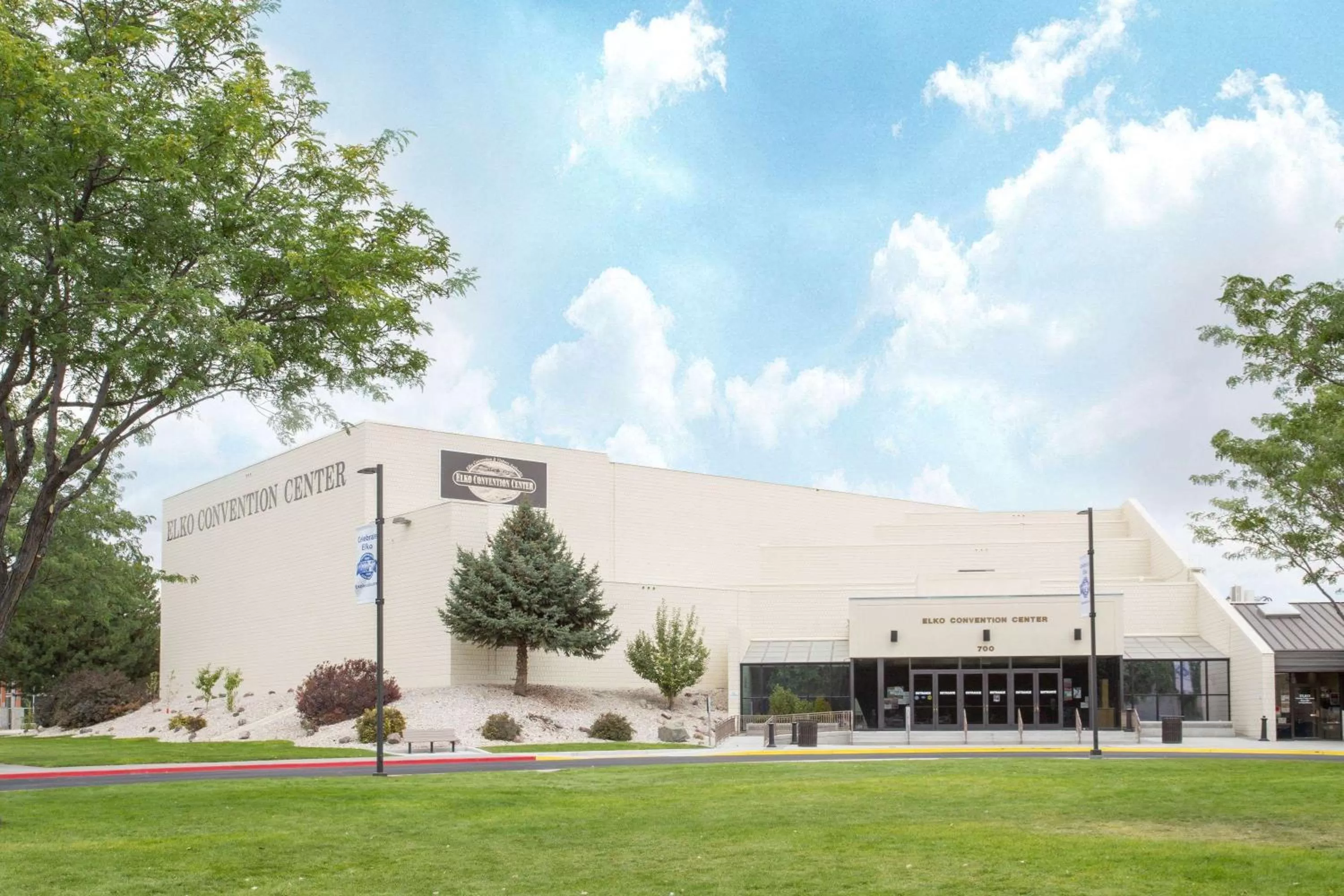 On site in Super 8 by Wyndham Elko