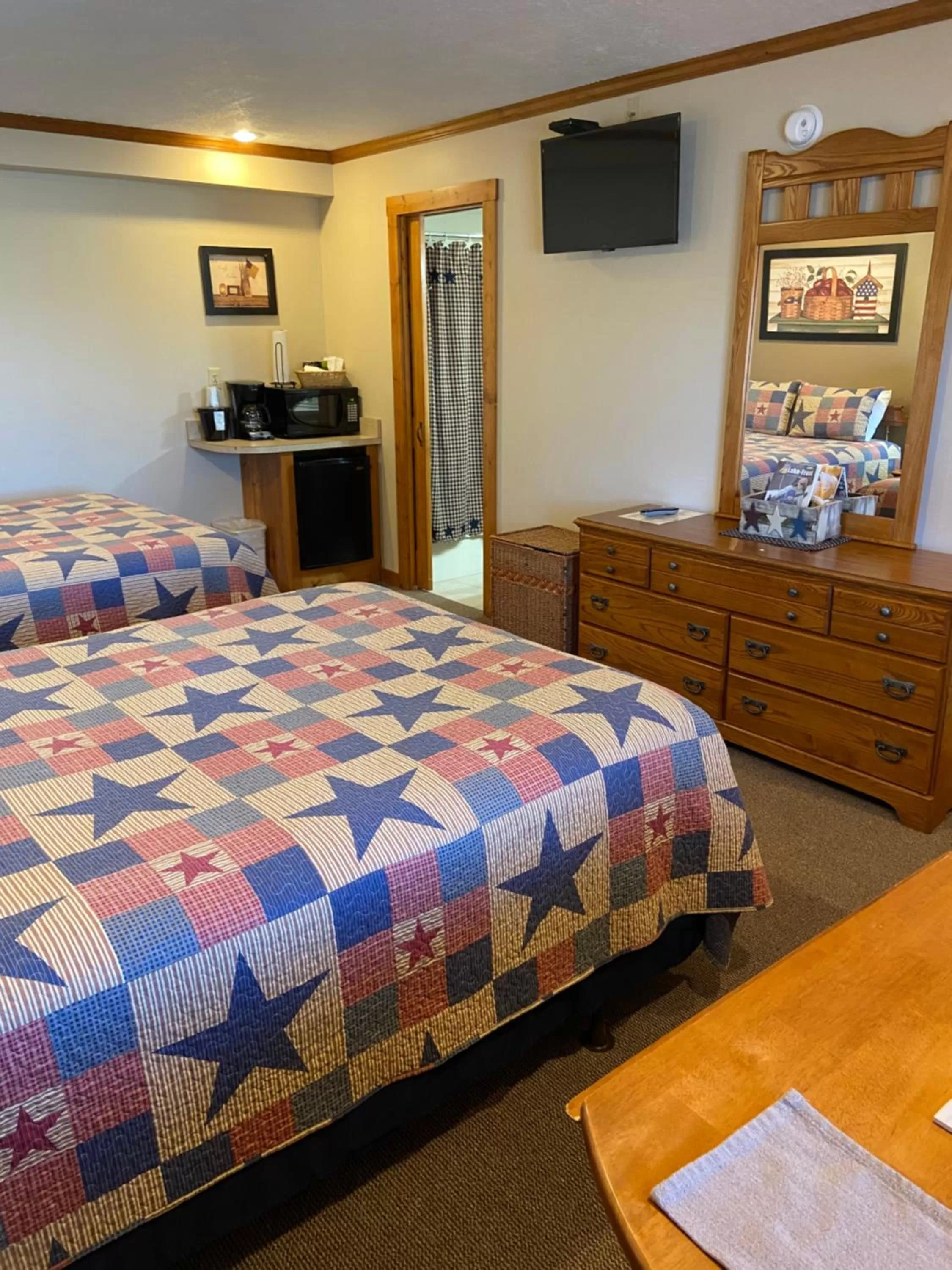 TV and multimedia, Bed in The Garrett Inn