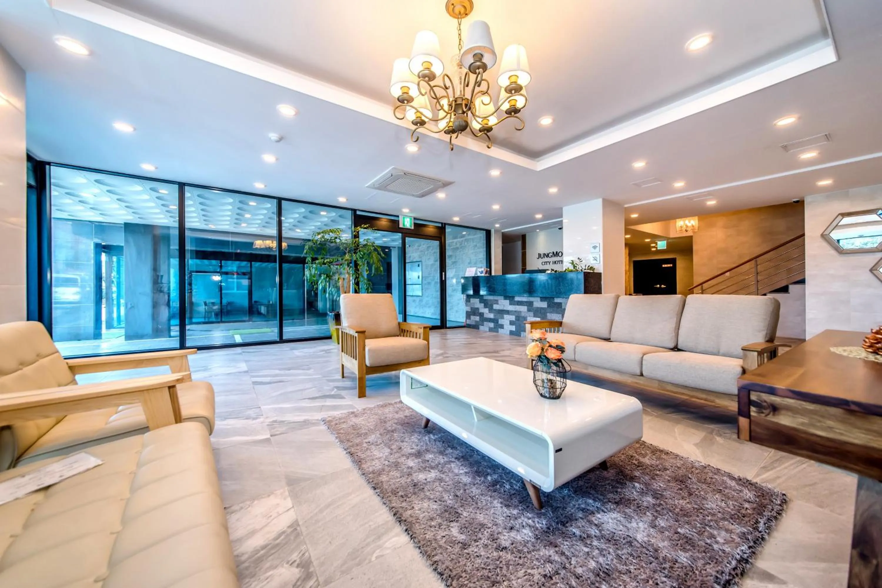 Lobby or reception in Jungmoon City Hotel & J-hill Hotel