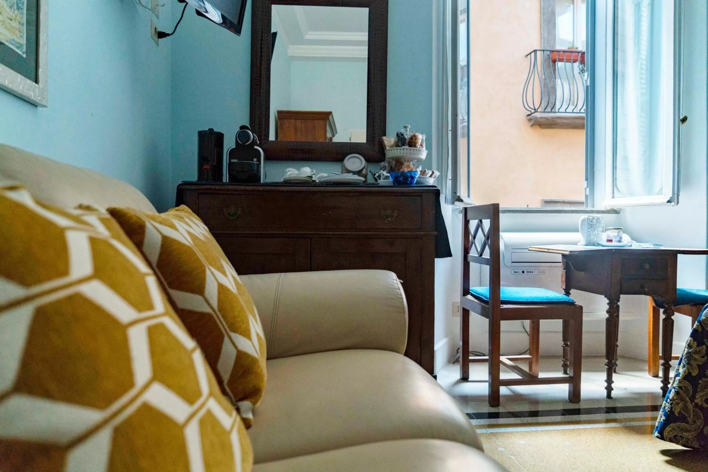 TV and multimedia in Dante's Hell B&B