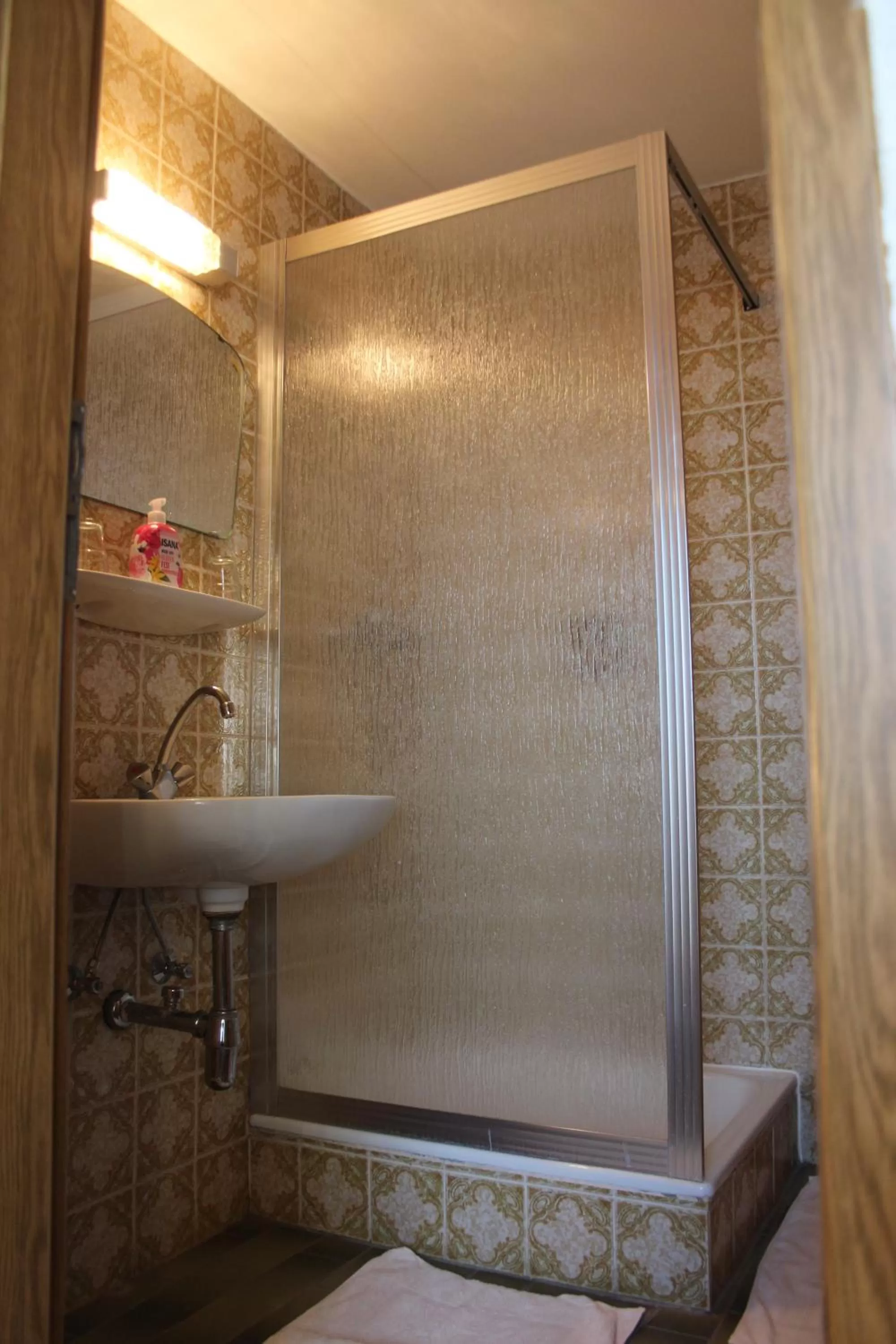 Bathroom in Gasthof Drei Linden