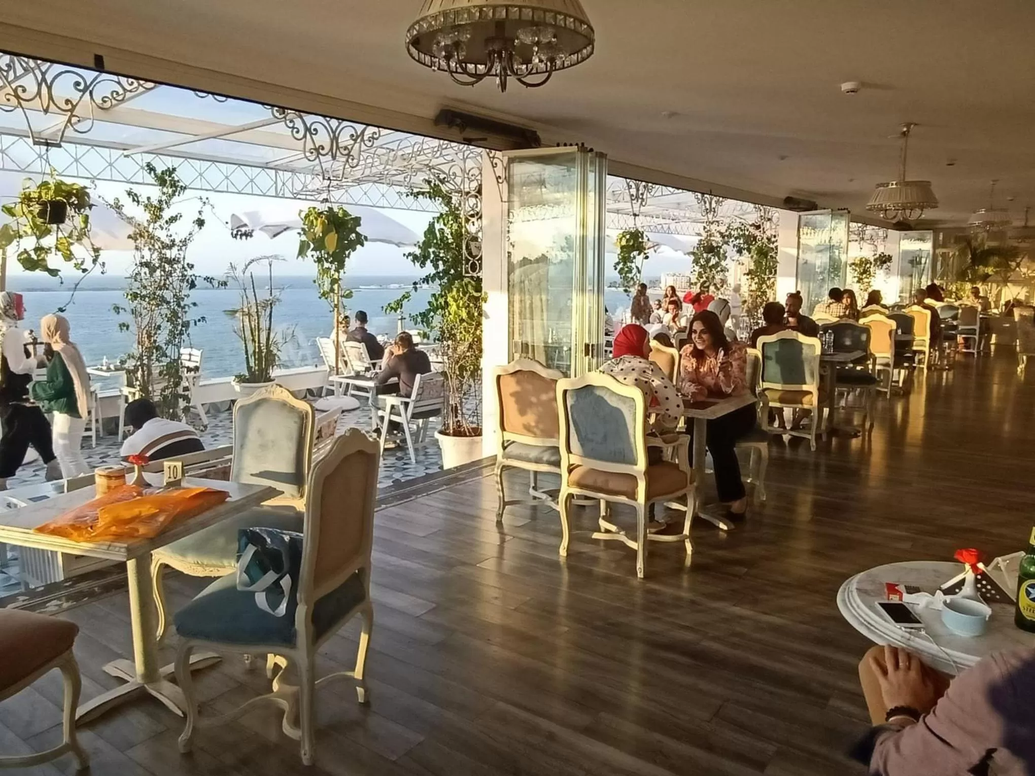 Restaurant/places to eat in Windsor Palace Luxury Heritage Hotel Since 1906 by Paradise Inn Group