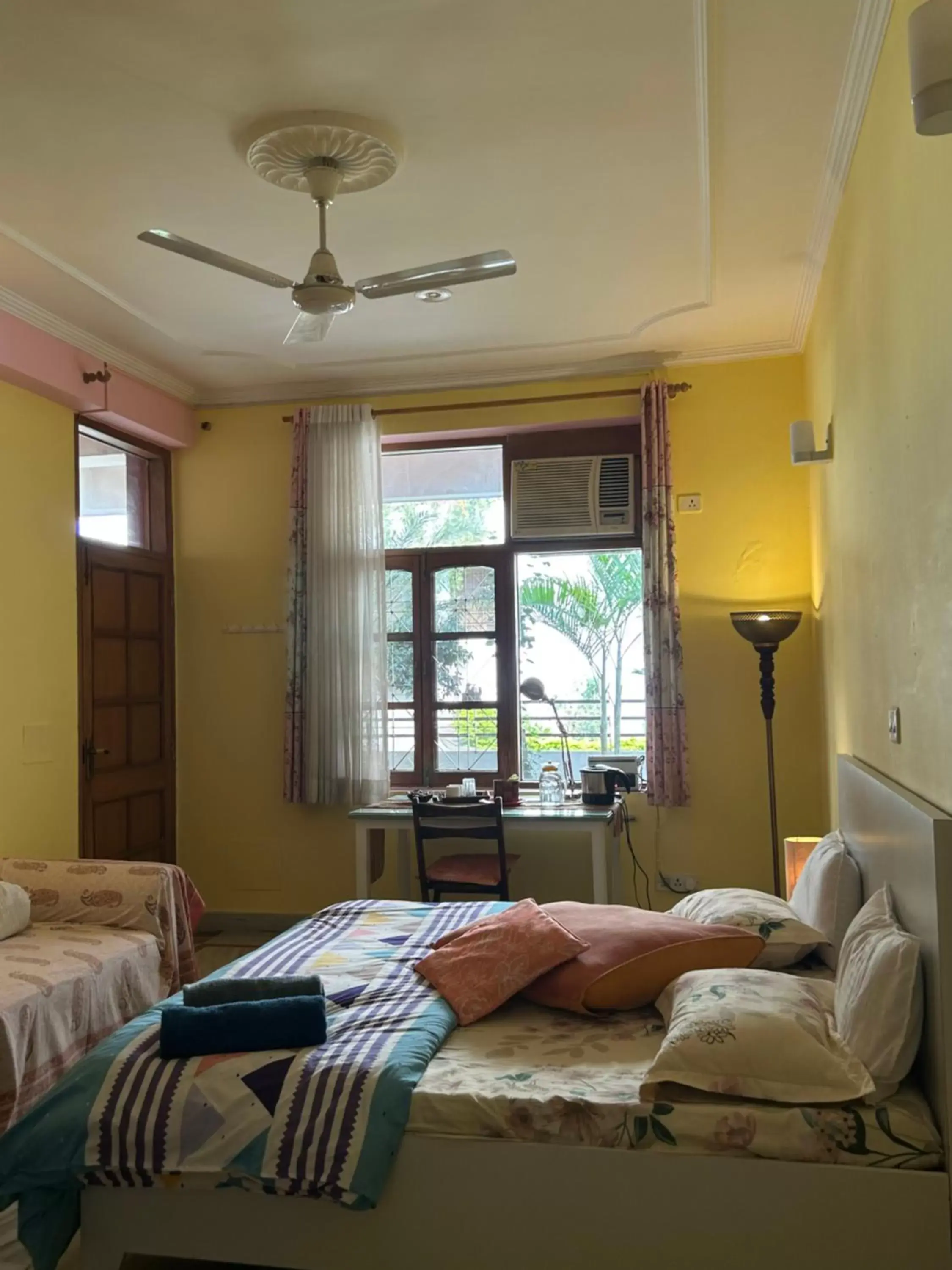 Super Deluxe Double Room in Ganga Vatika Boutique Hotel, Rishikesh Super Deluxe Double Room in Ganga Vatika Boutique Hotel, Rishikesh