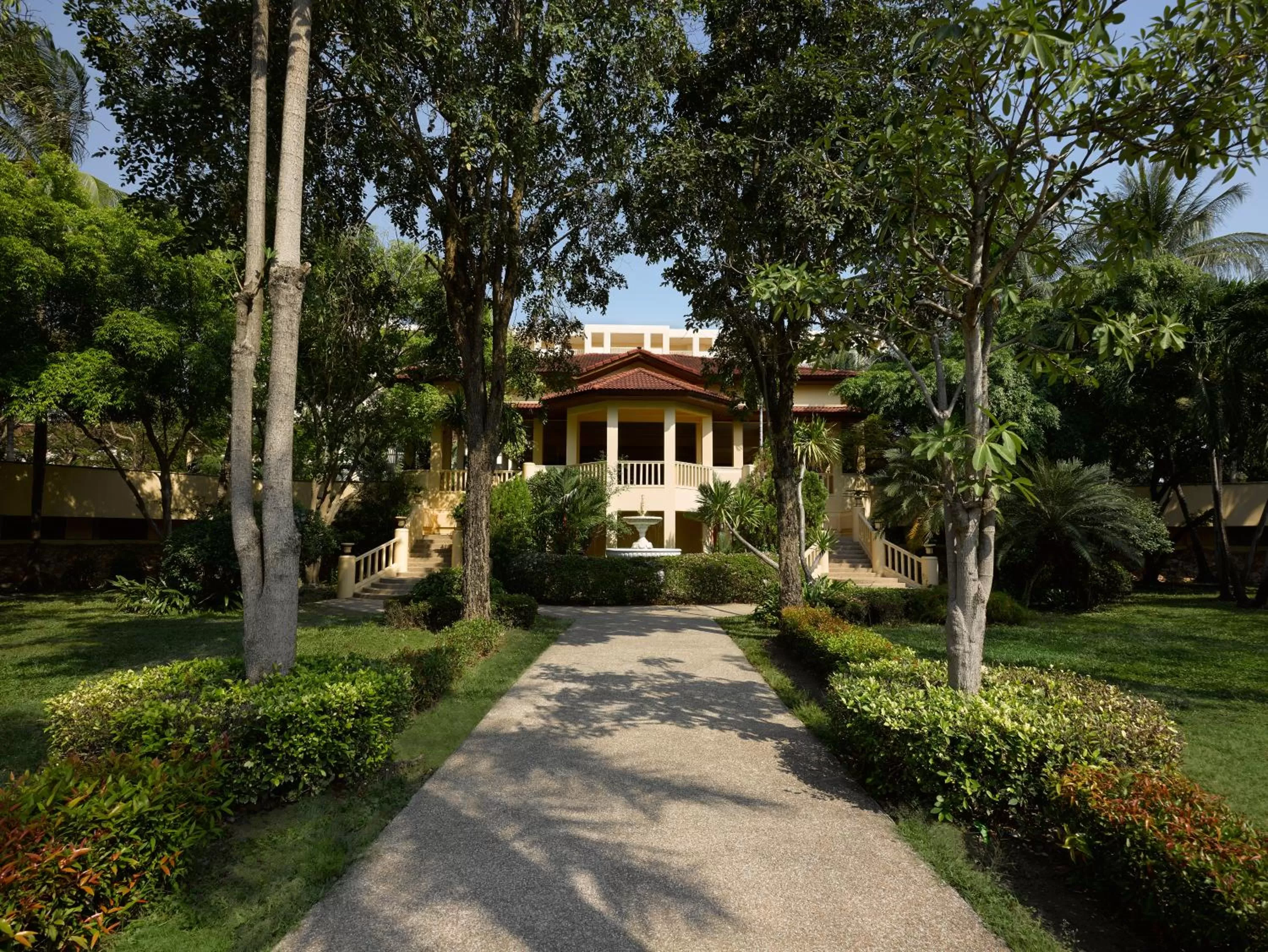 Facade/entrance in Dusit Thani Hua Hin