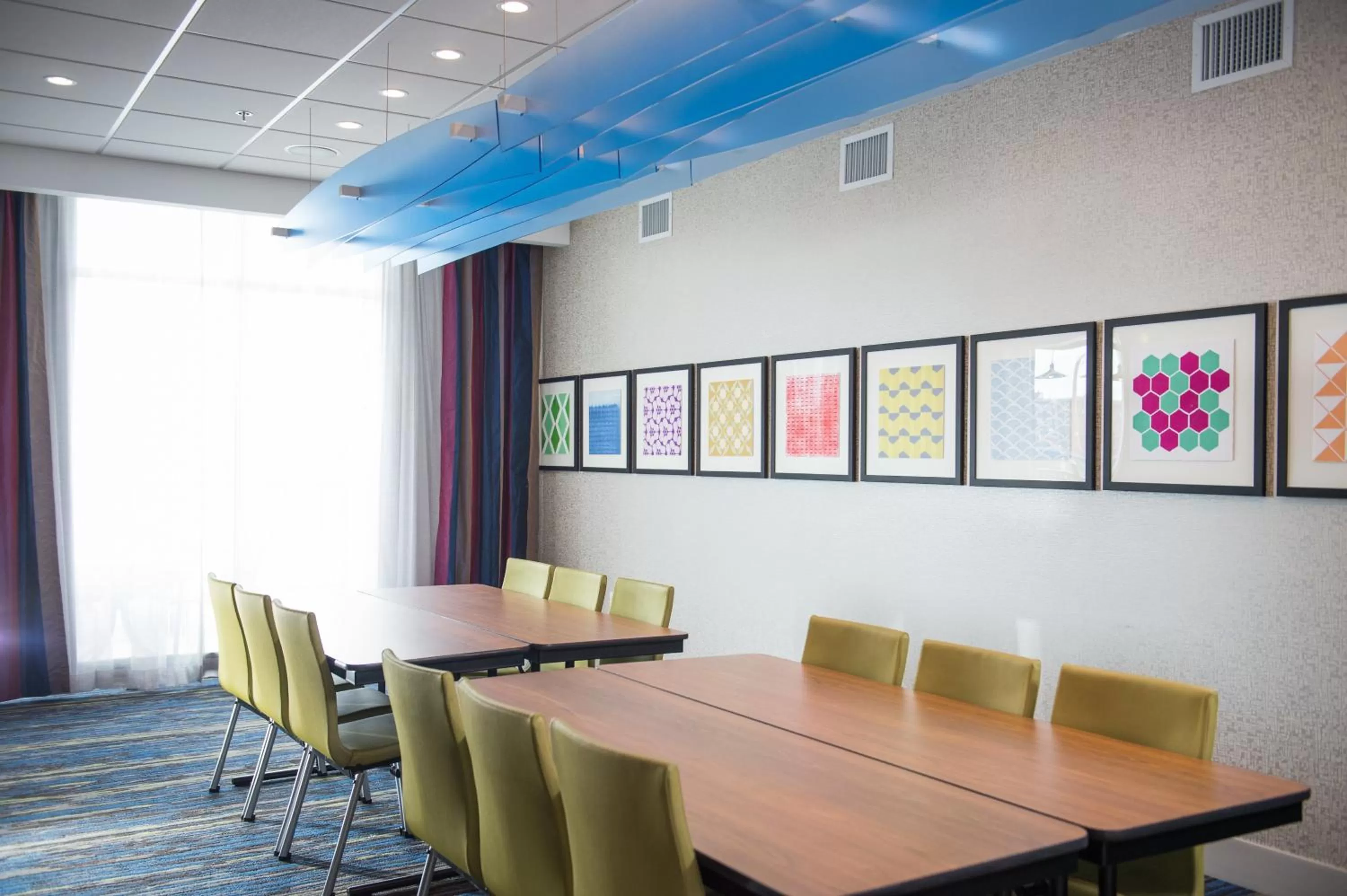 Meeting/conference room in Holiday Inn Express & Suites Rock Falls by IHG