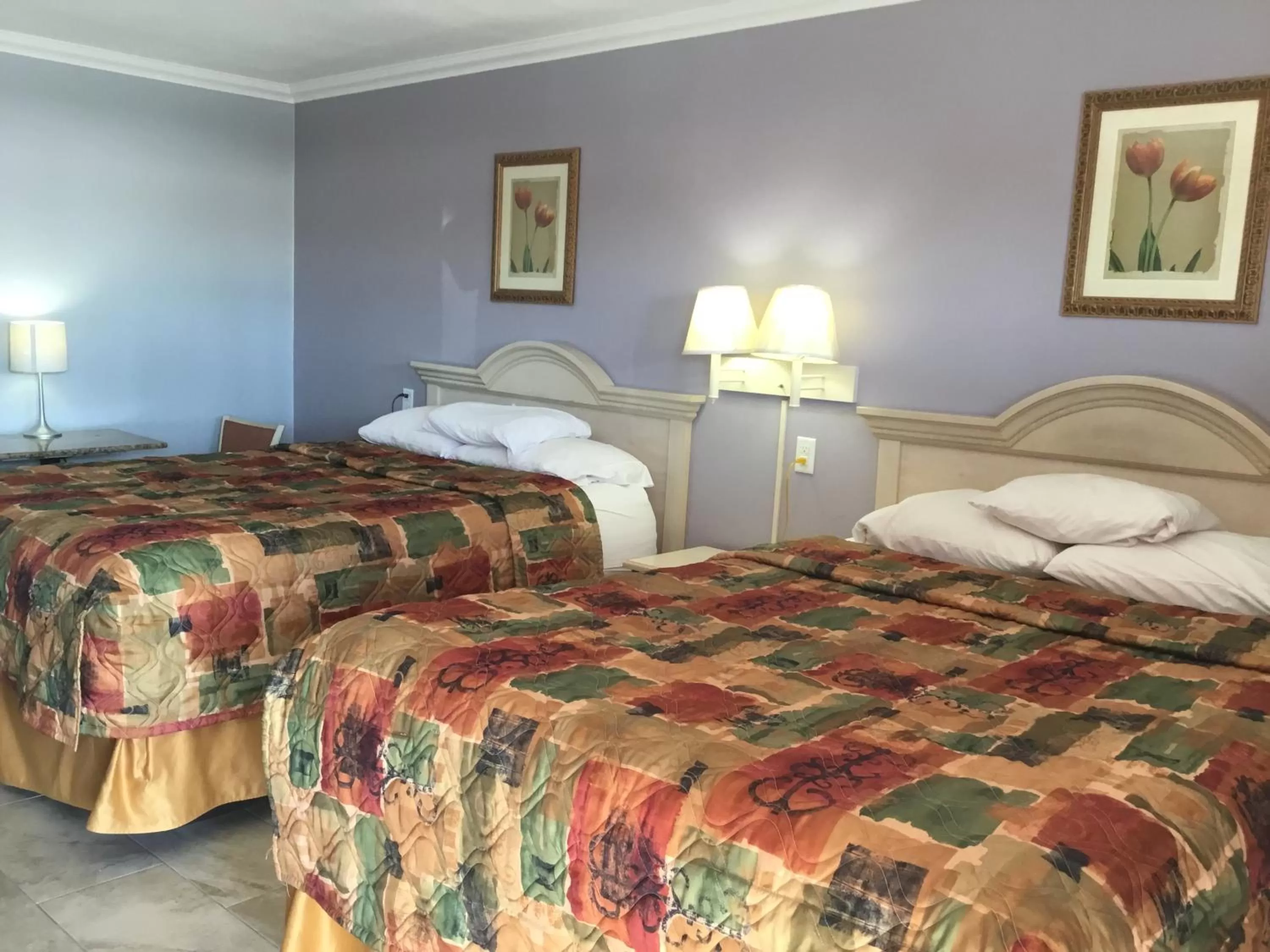 Bedroom, Bed in Budget Inn Plainview