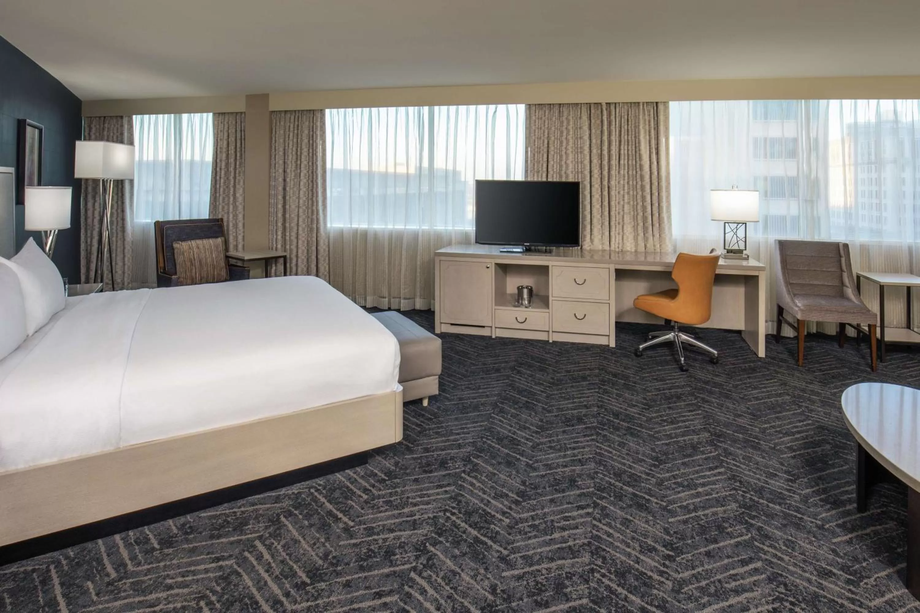 Bedroom, Bed in DoubleTree by Hilton Hotel Nashville Downtown