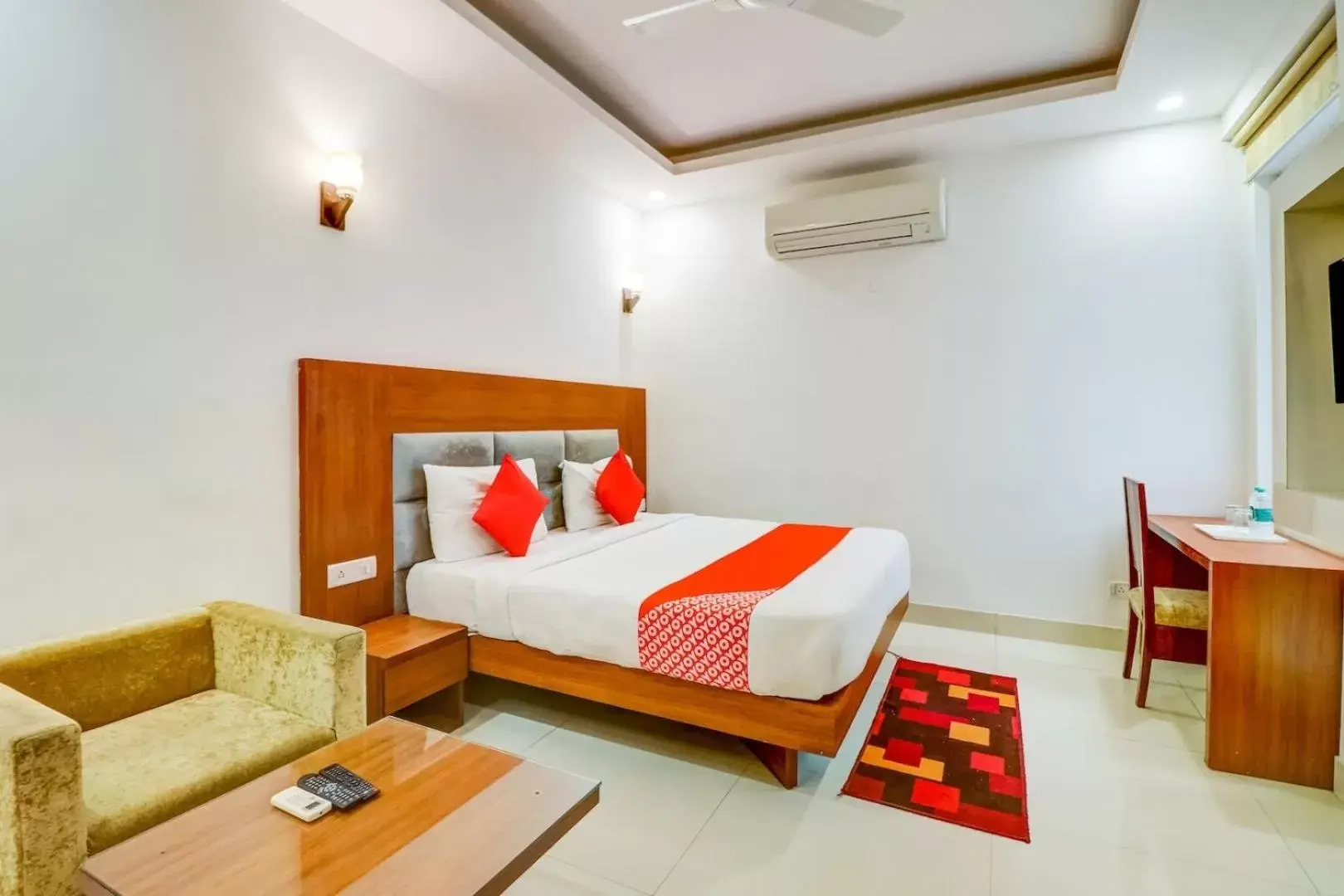 Superior Deluxe Double or Twin Room with 10% discount on Food and soft Beverage in Hotel Airport View Superior Deluxe Double or Twin Room with 10% discount on Food and soft Beverage in Hotel Airport View