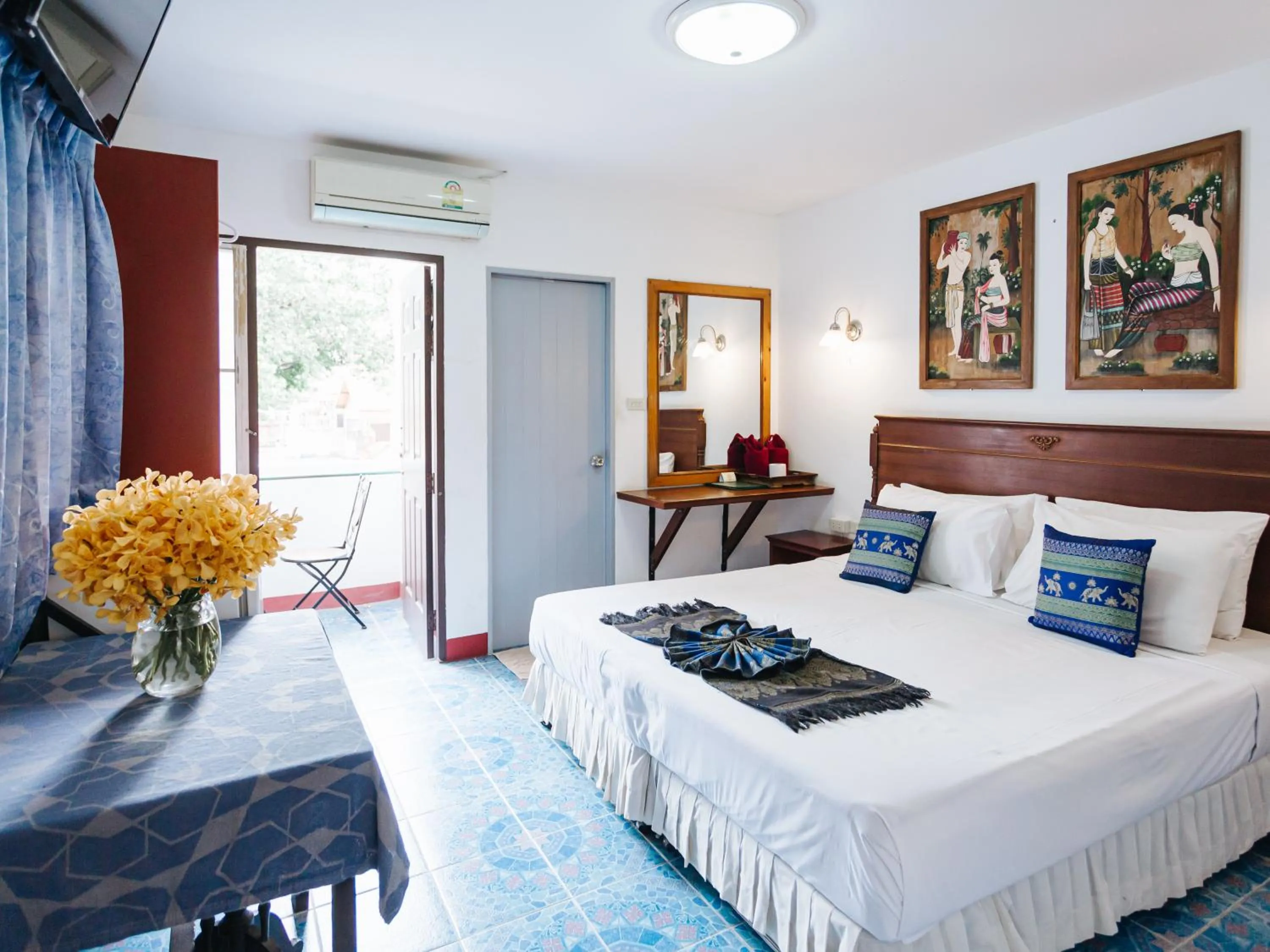 Bedroom, Bed in Rendezvous Oldtown Chiangmai