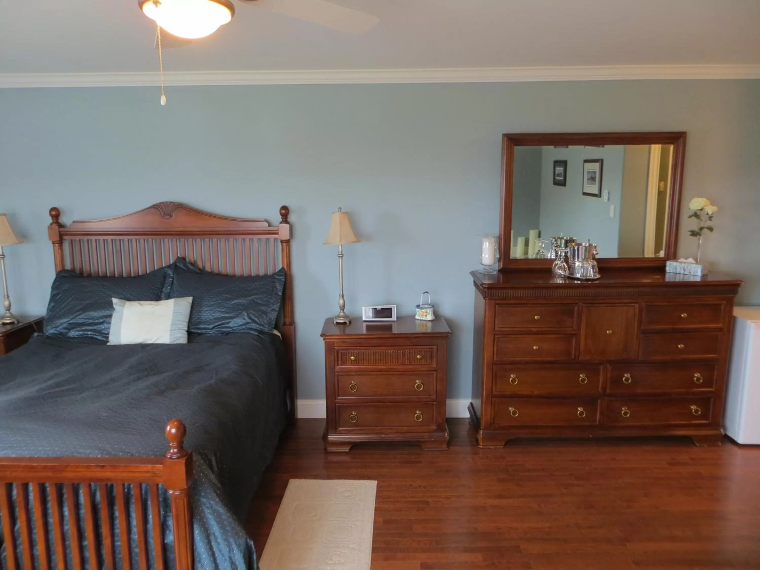 Photo of the whole room, Bed in Lancaster Inn B&B
