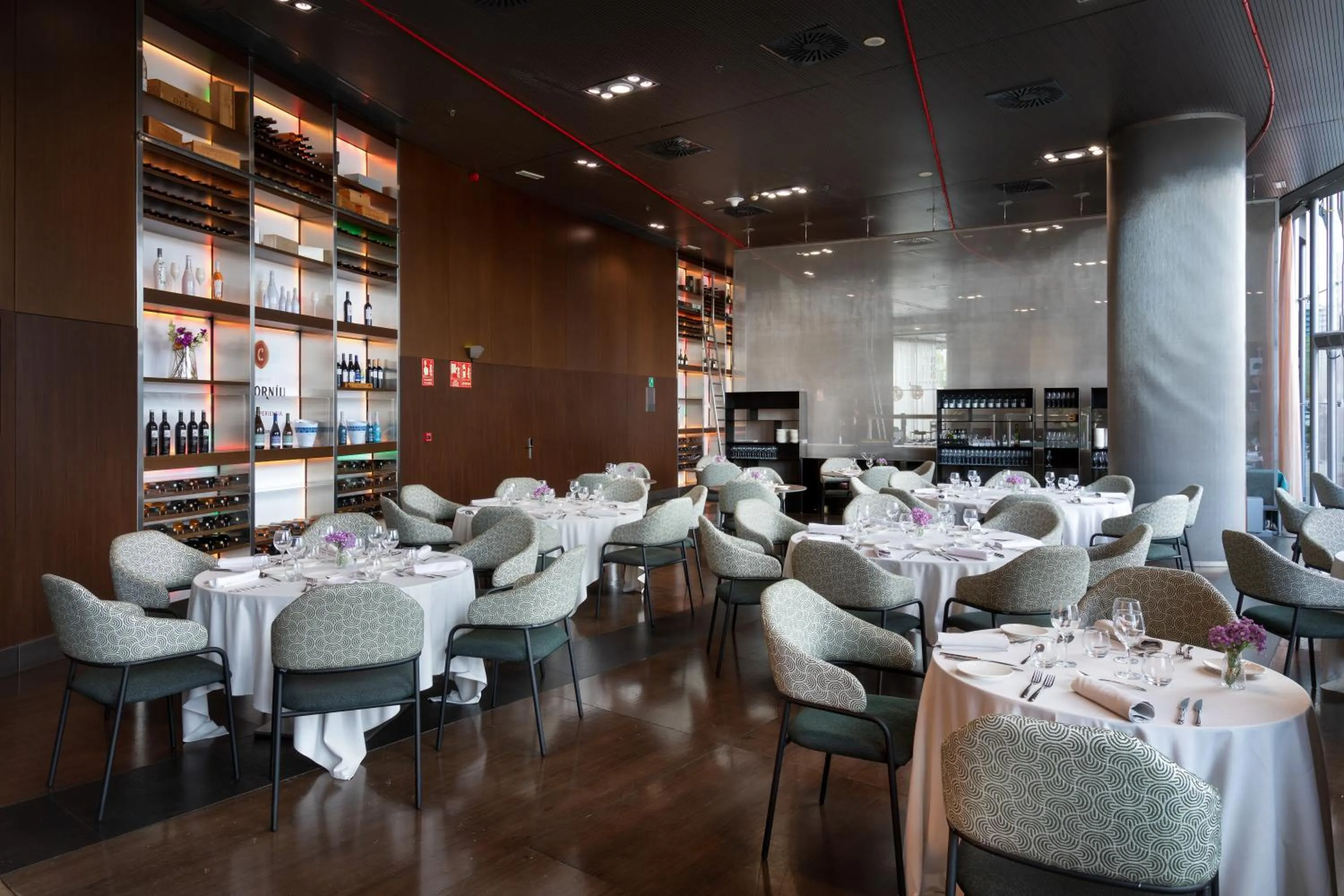 Restaurant/places to eat in Alexandre Fira Congress