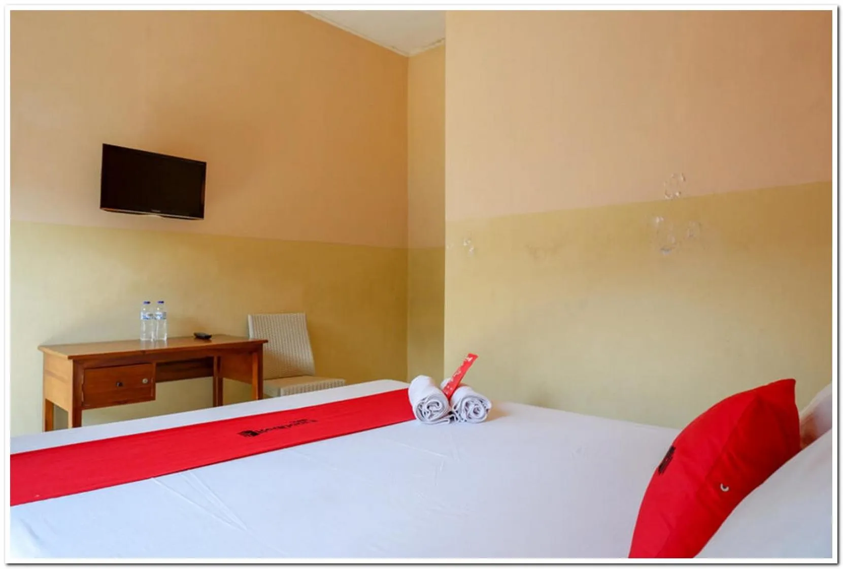 Bed in RedDoorz @ Prawirotaman