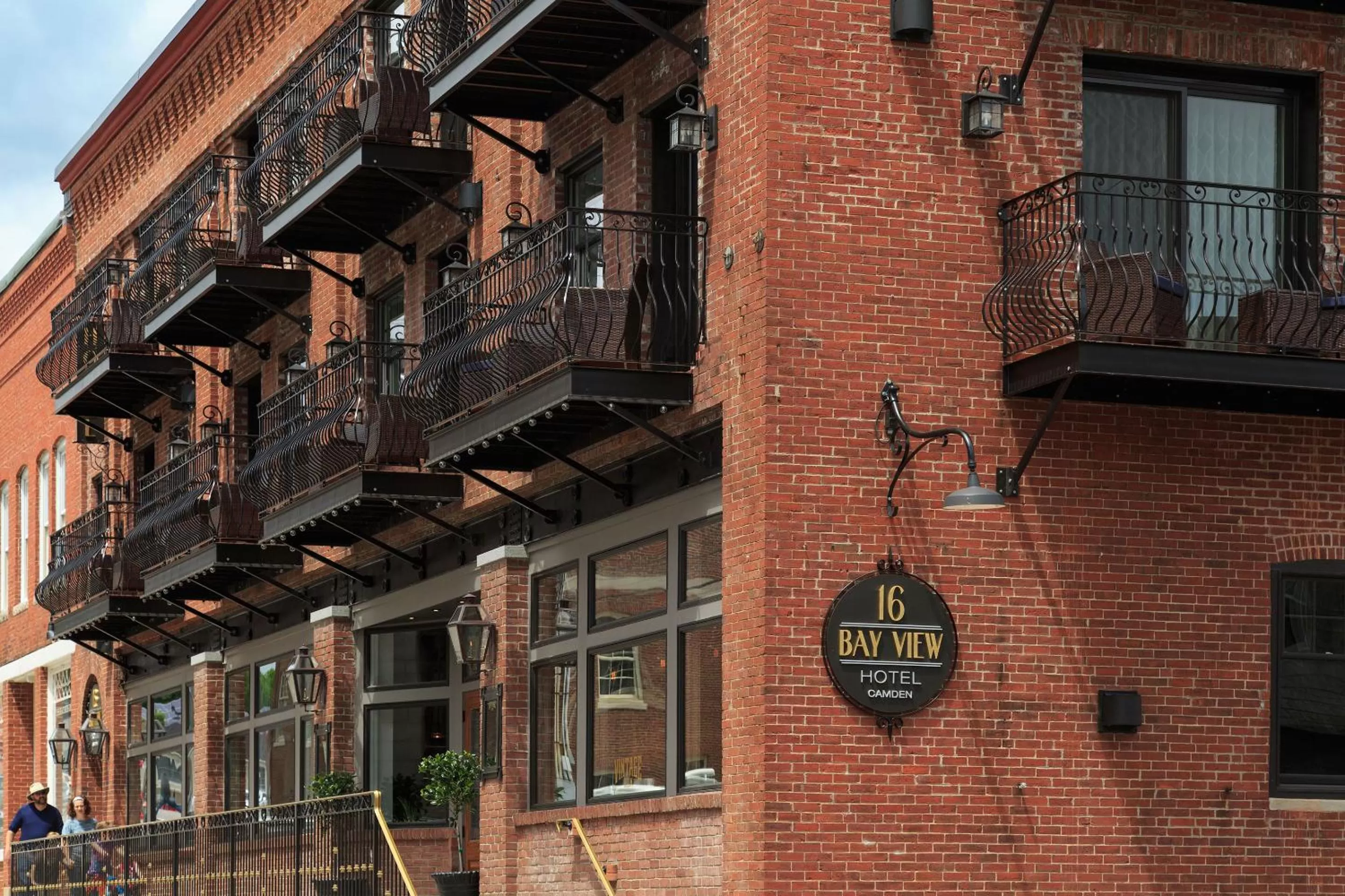 Facade/entrance in 16 Bay View