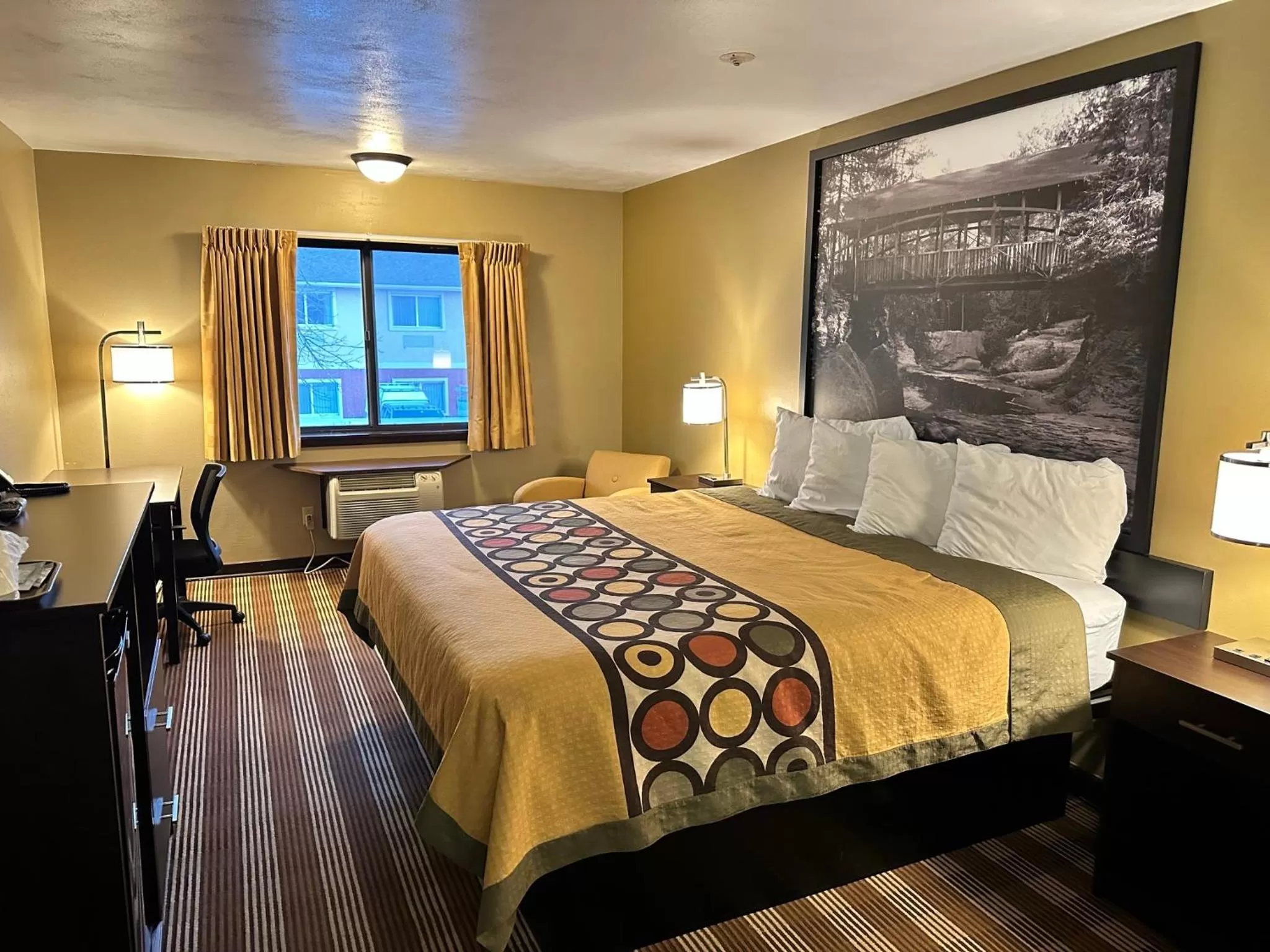 Photo of the whole room, Bed in Super 8 by Wyndham Eau Claire WI