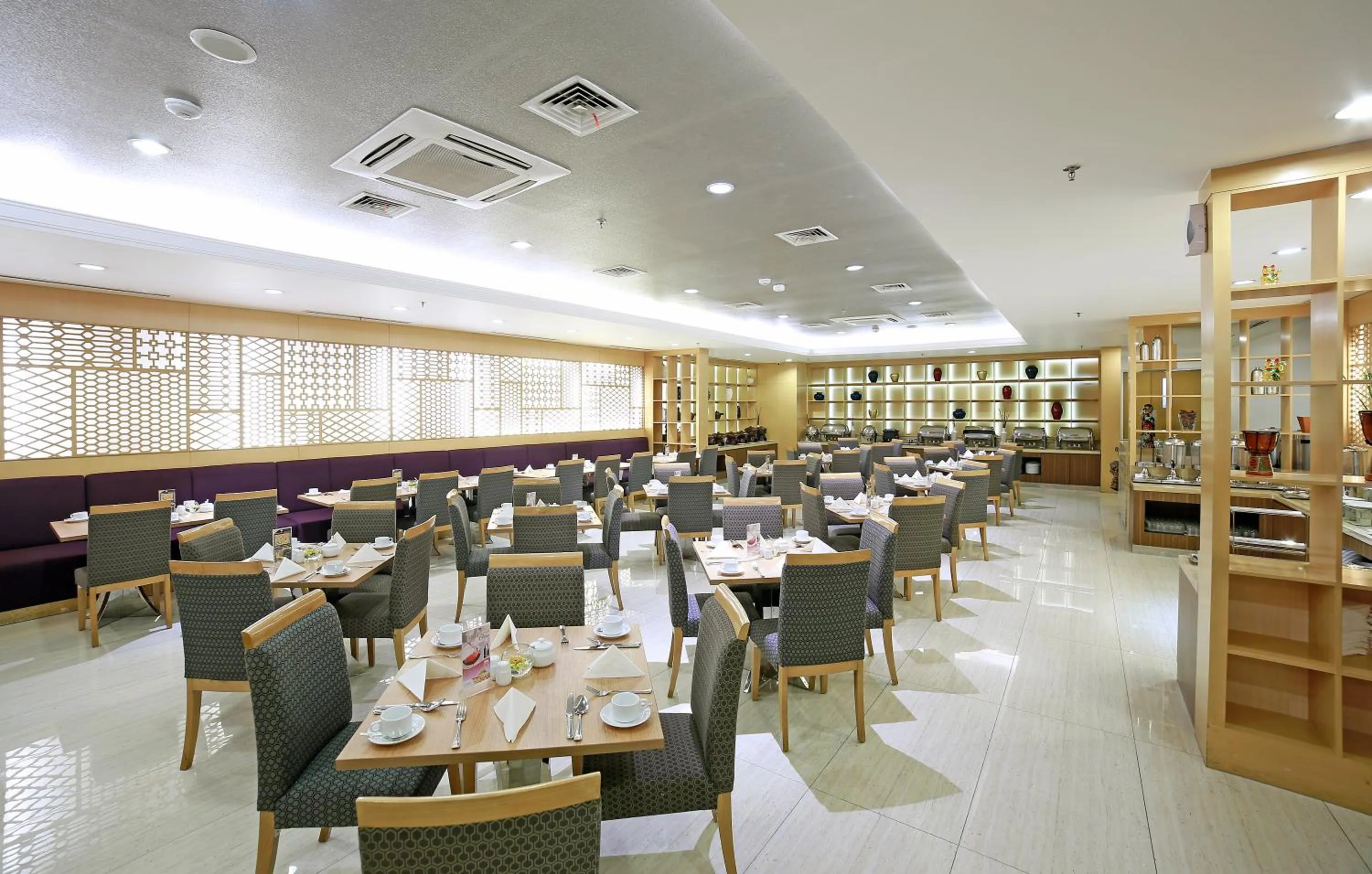 Restaurant/places to eat in All Sedayu Hotel Kelapa Gading