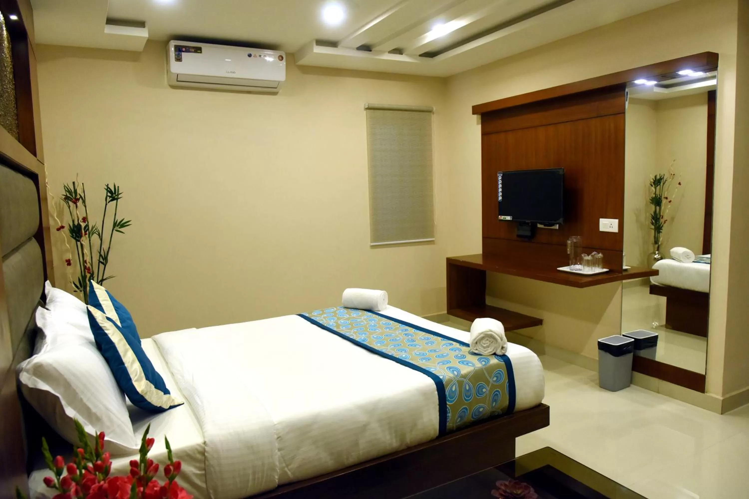 Bed in The Hydel Park - Business Class Hotel - Near Central Railway Station