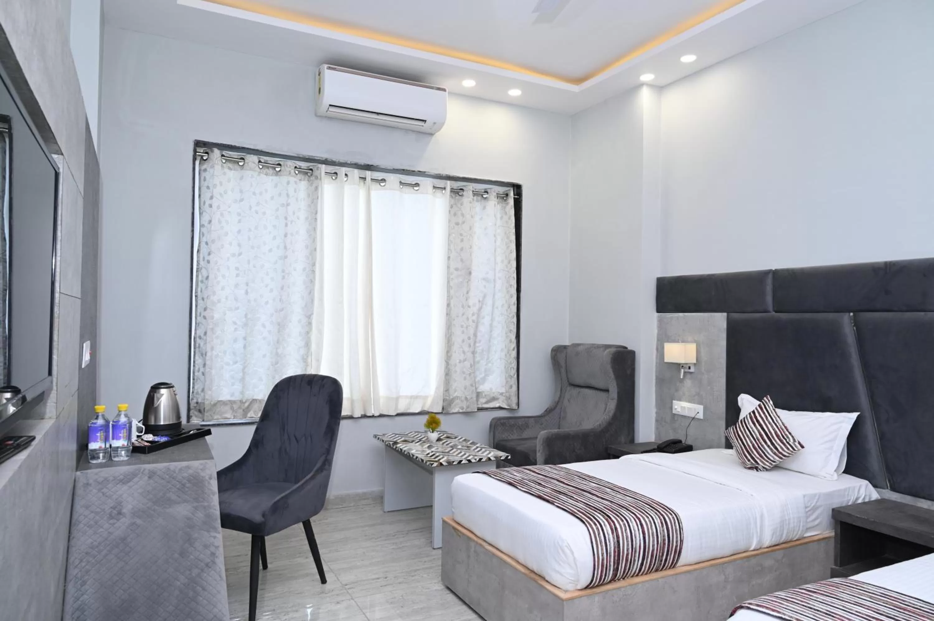 Photo of the whole room, Bed in Hotel Vasdaa Grand