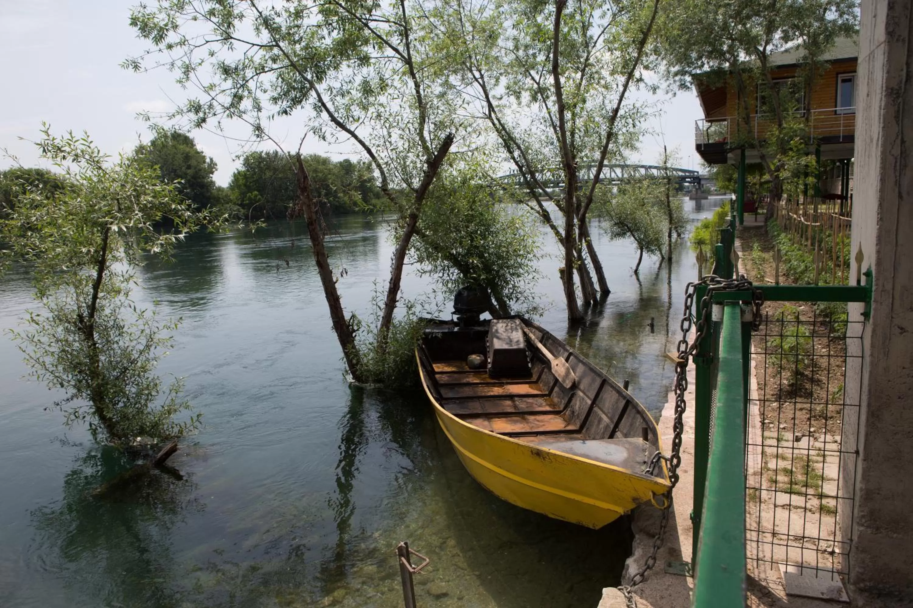 Fishing in Buna Park Hotel