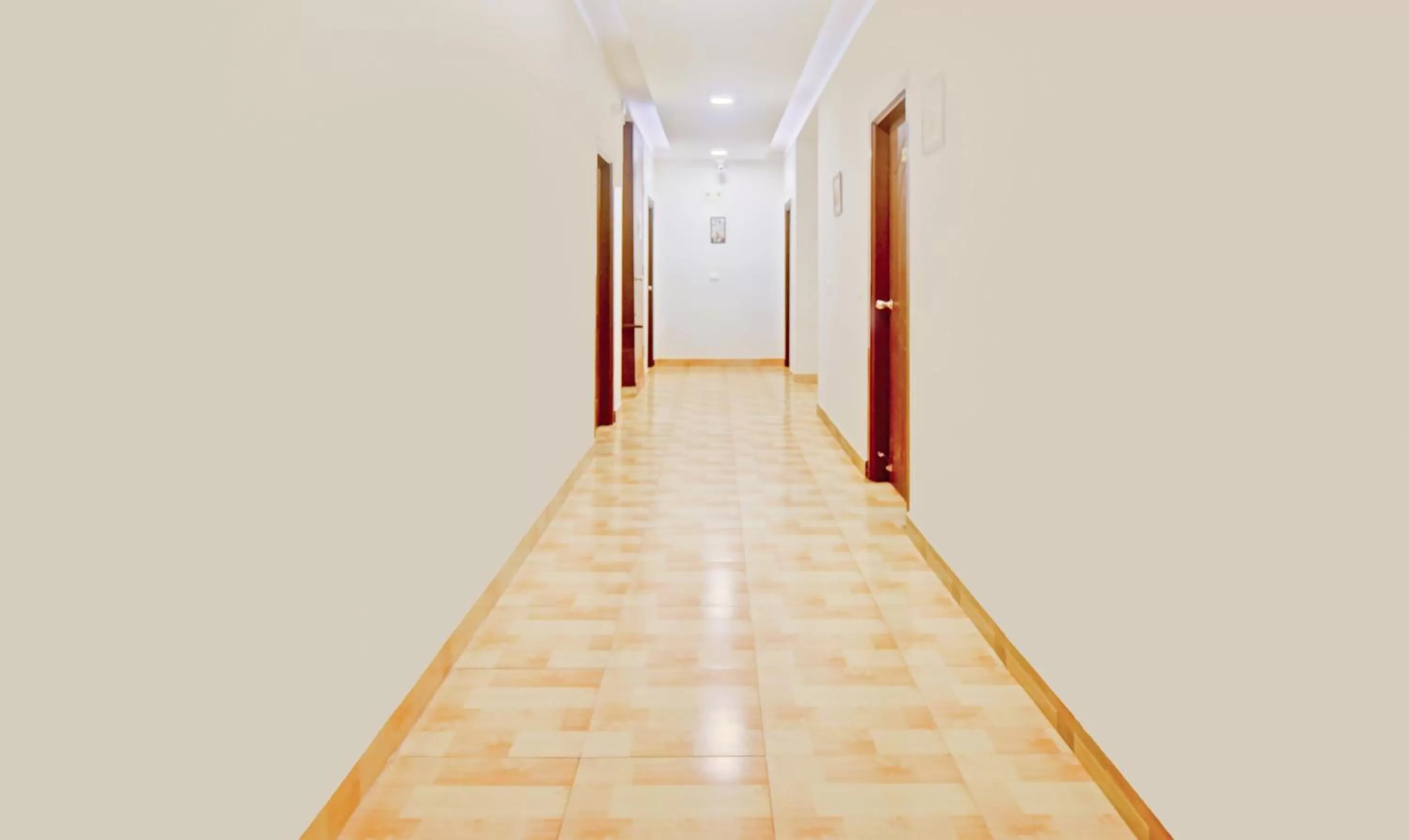 Lobby or reception in Itsy Hotels Igloo Residency Raja Seat