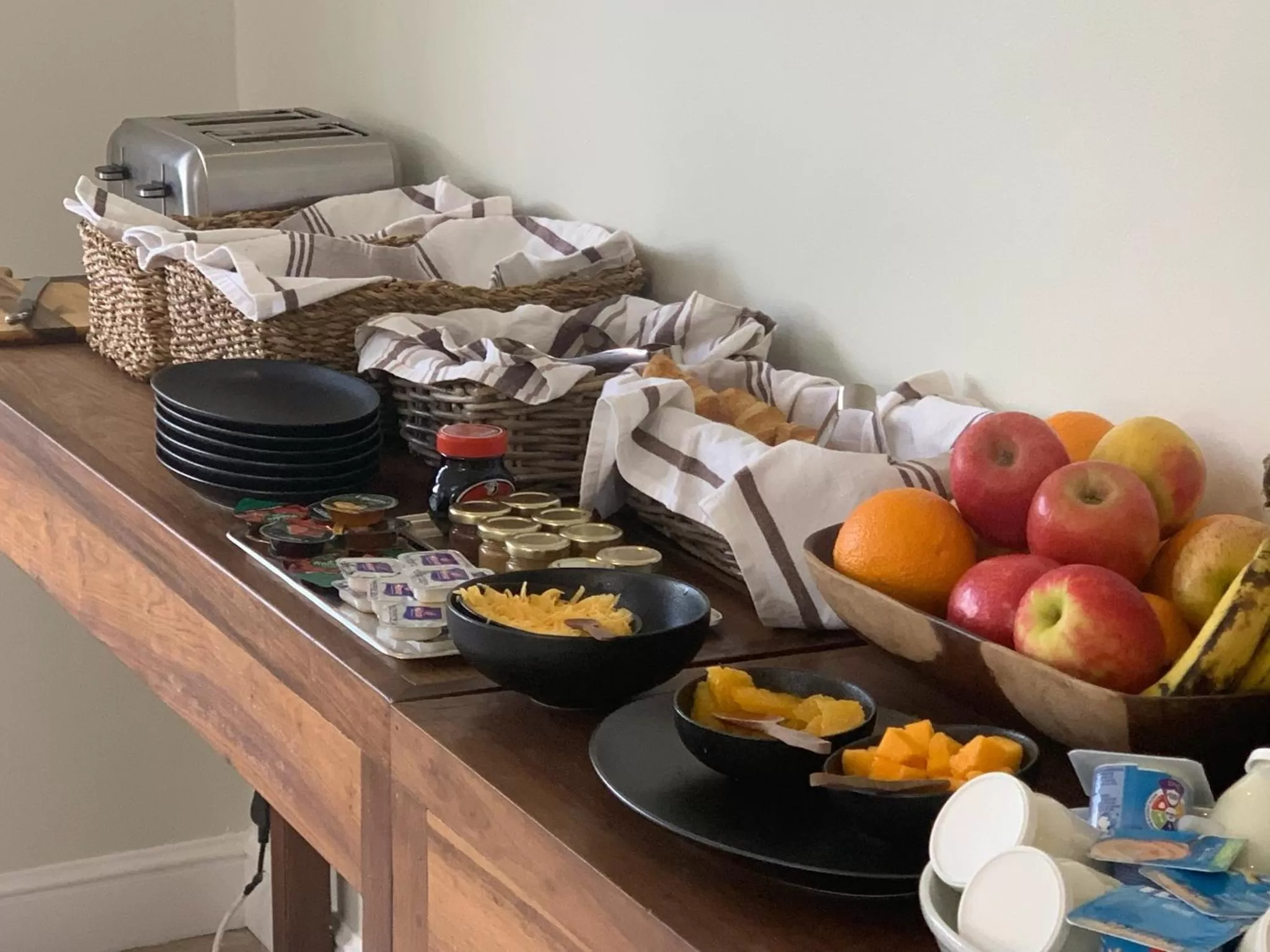 Food in The Leslie - Bed & Breakfast