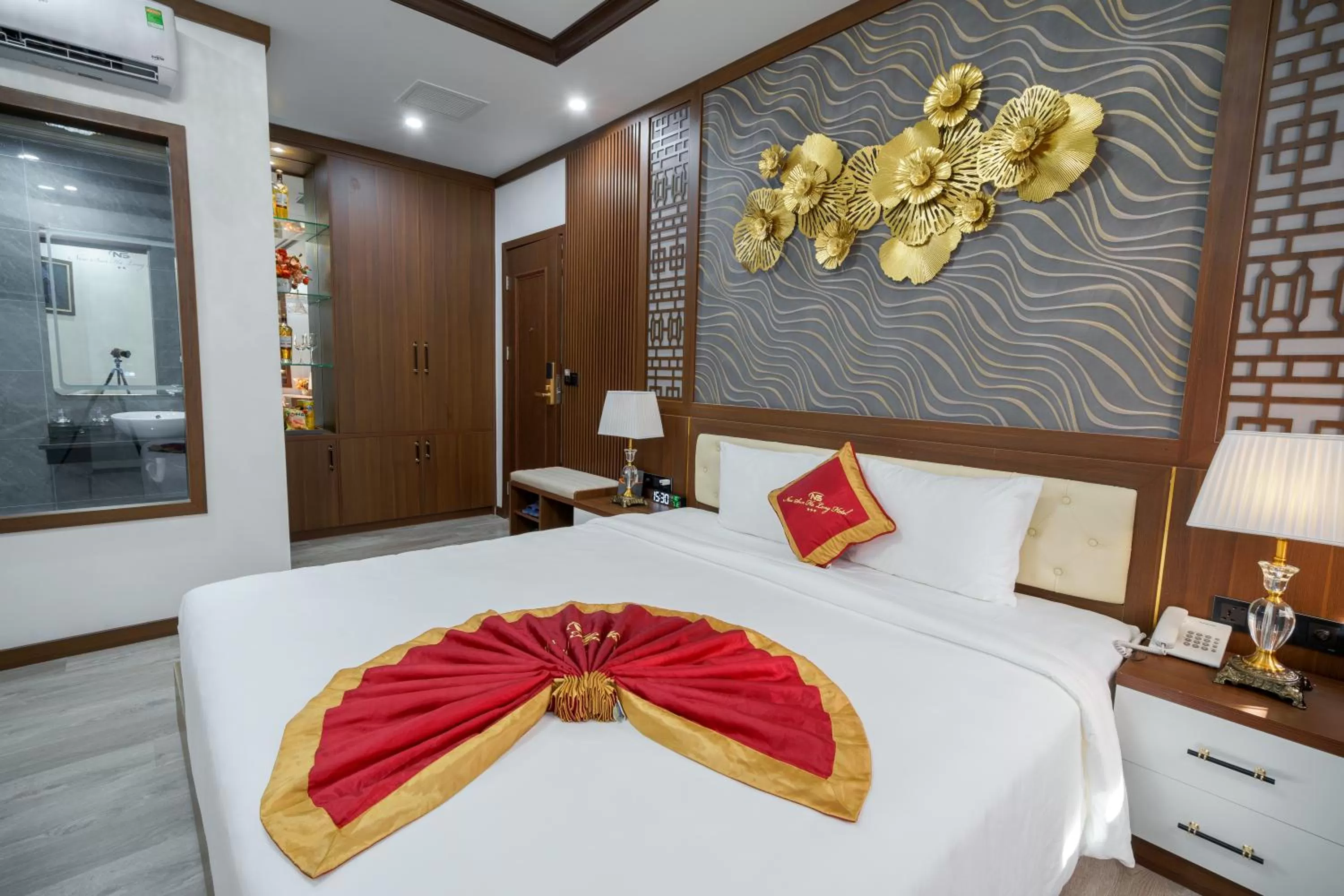 Bed in Sunland Halong Hotel and Restaurant