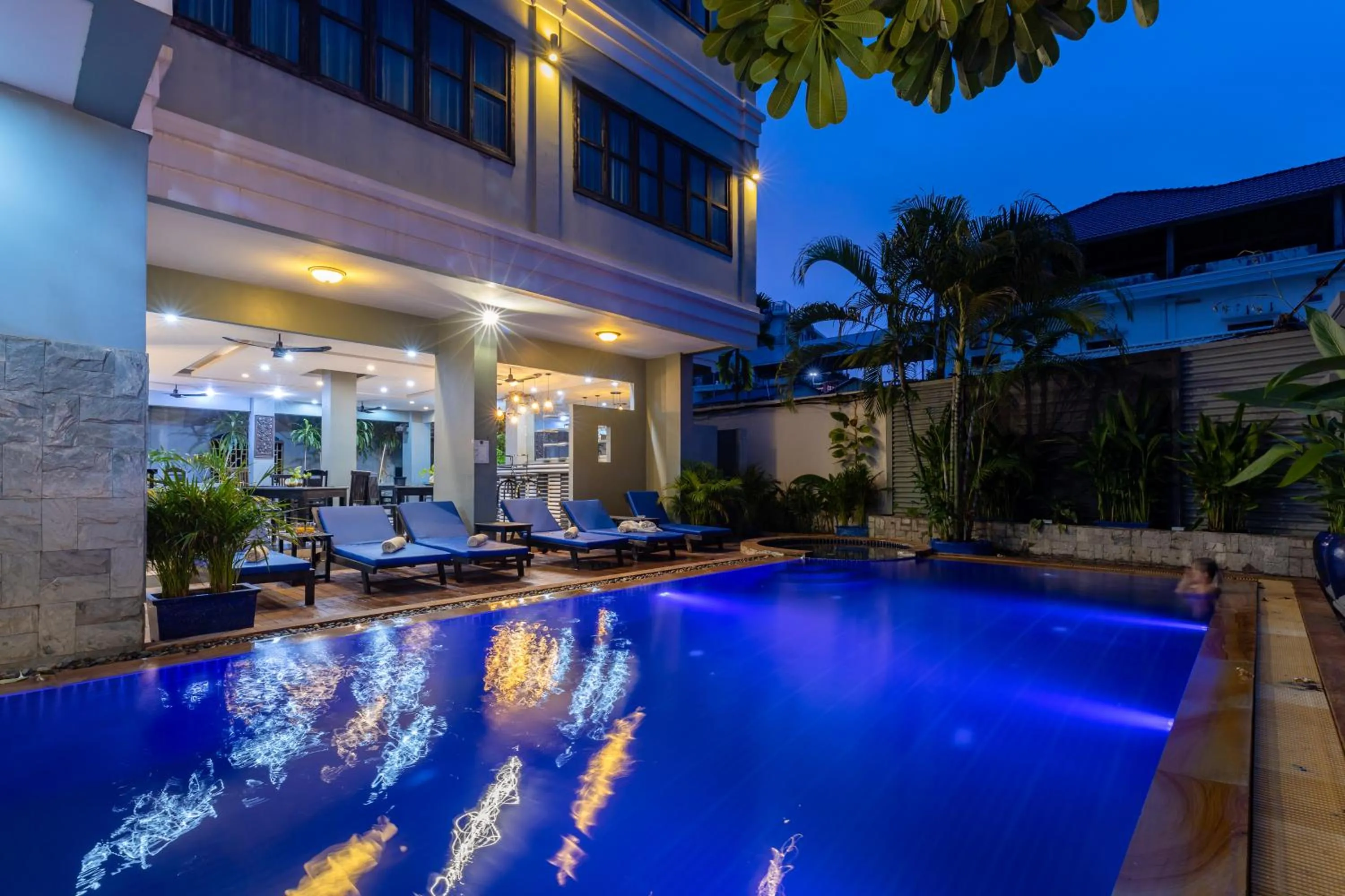Swimming pool in Siem Reap Comforts Hostel