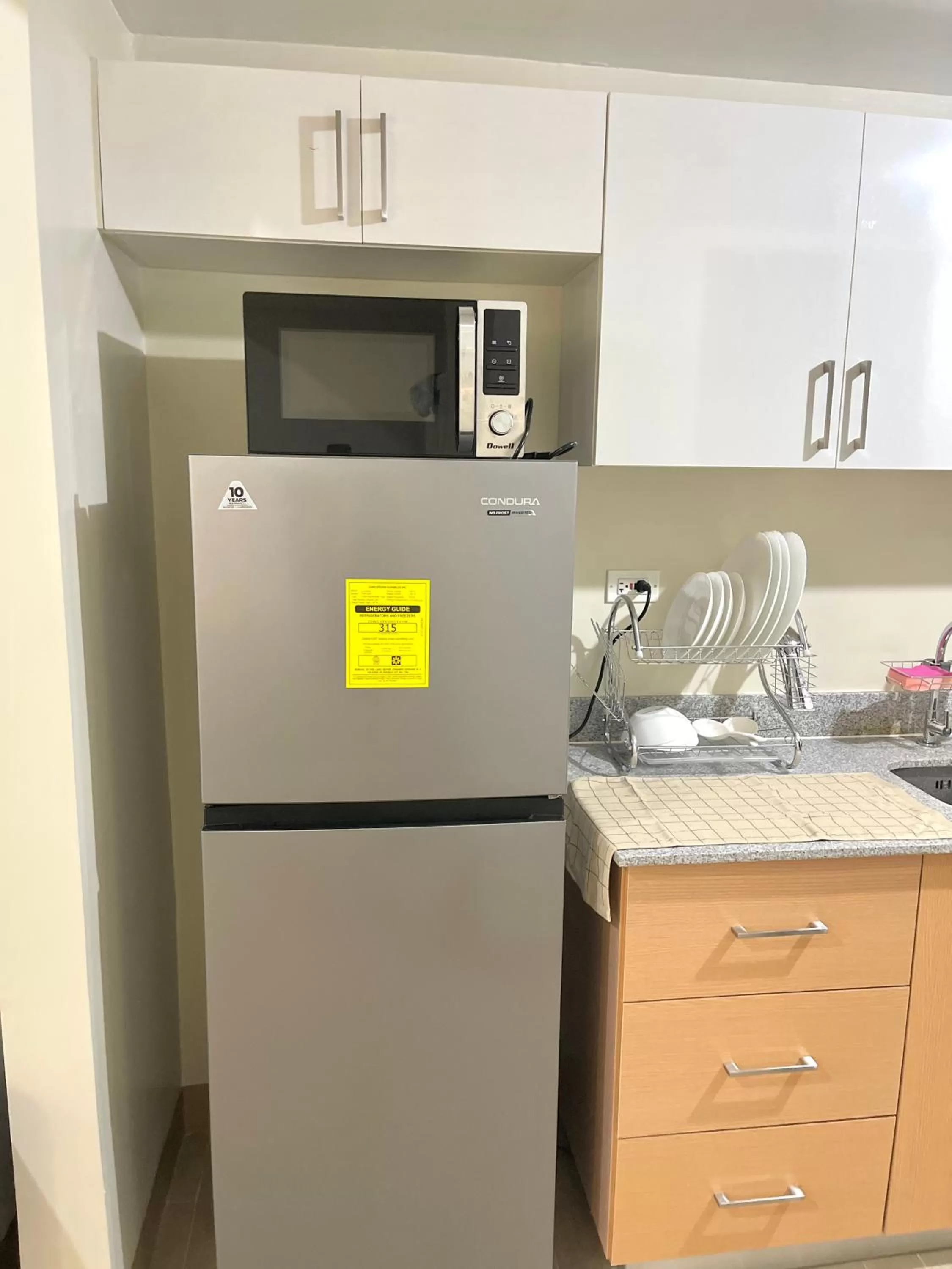 Kitchen or kitchenette, Kitchen/Kitchenette in Cubao, Quezon City Condo Staycation (wifi and netflix ready)