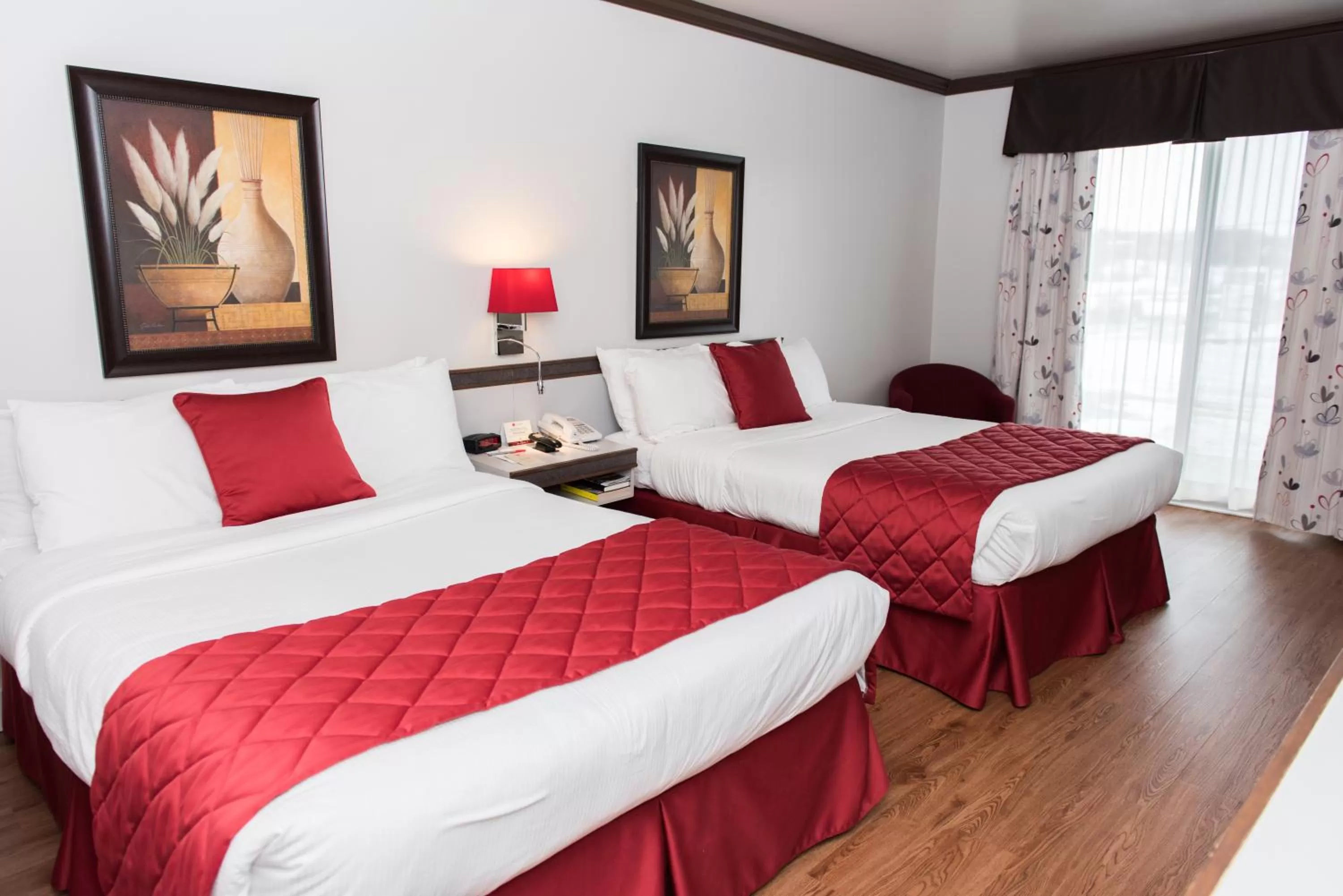 Photo of the whole room in Hôtel Le Floral