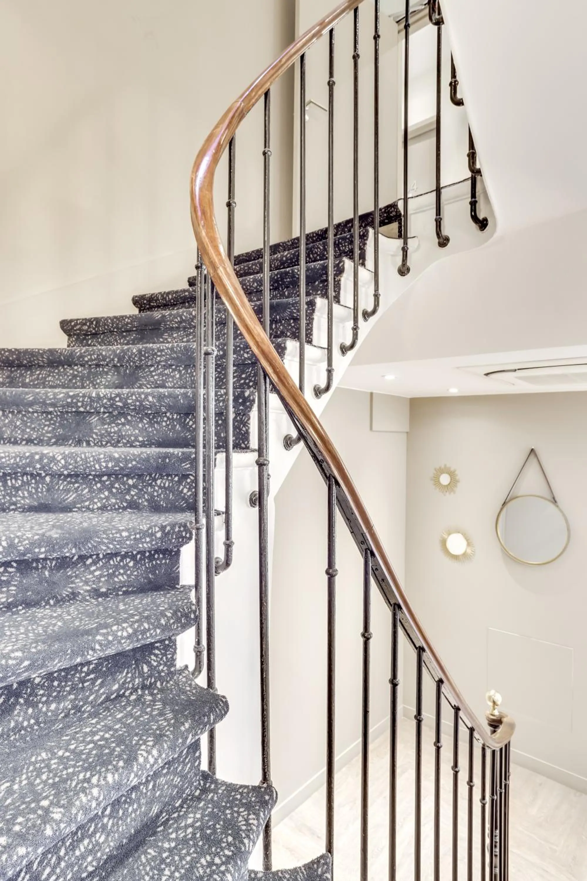 Facade/entrance in Hotel Courseine