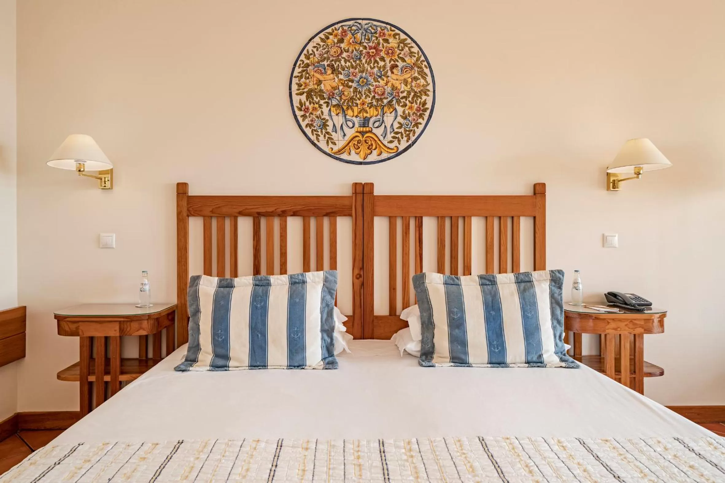 Bed in Albatroz Beach & Yacht Club