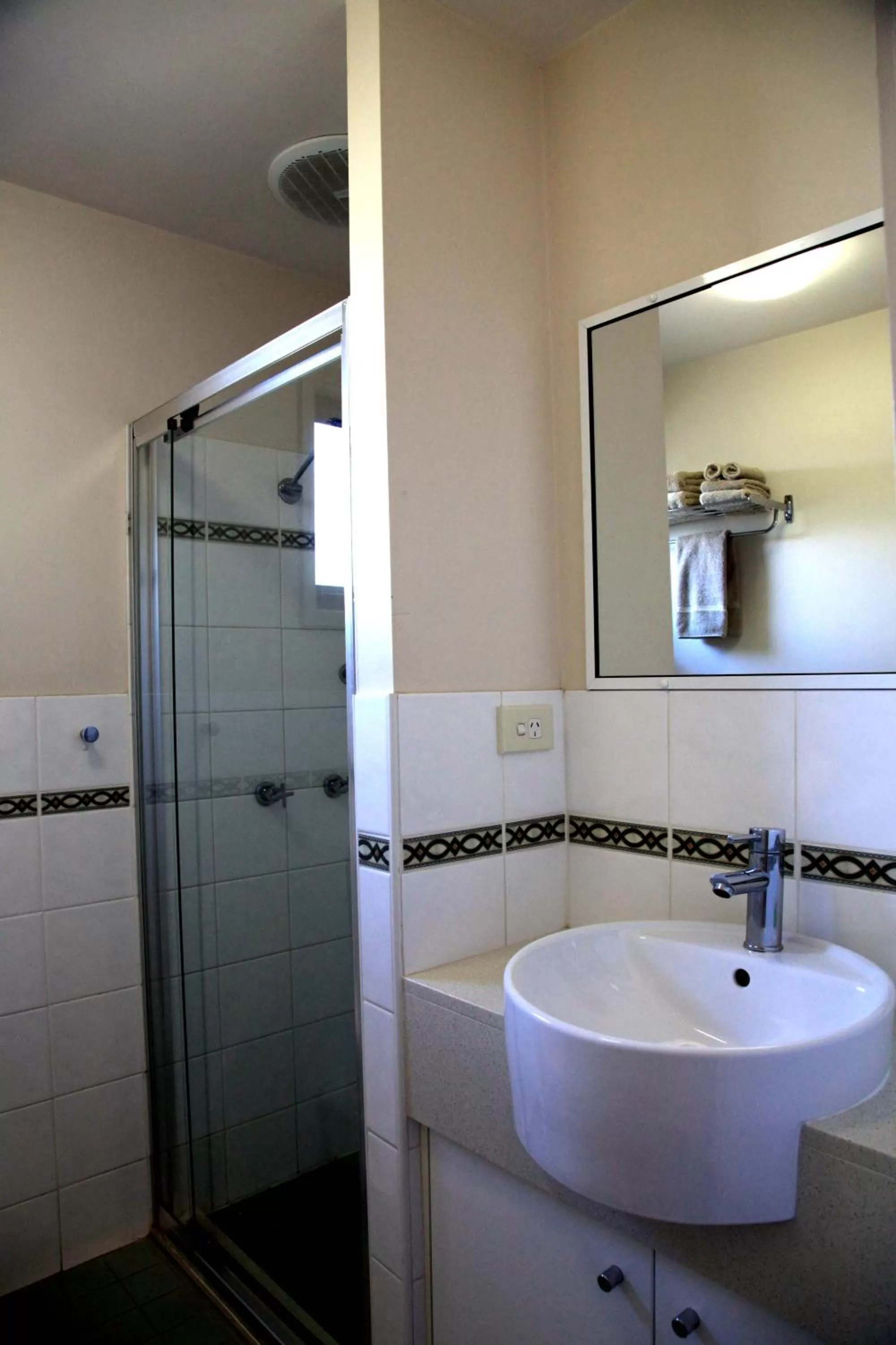 Bathroom in Travellers Motor Village