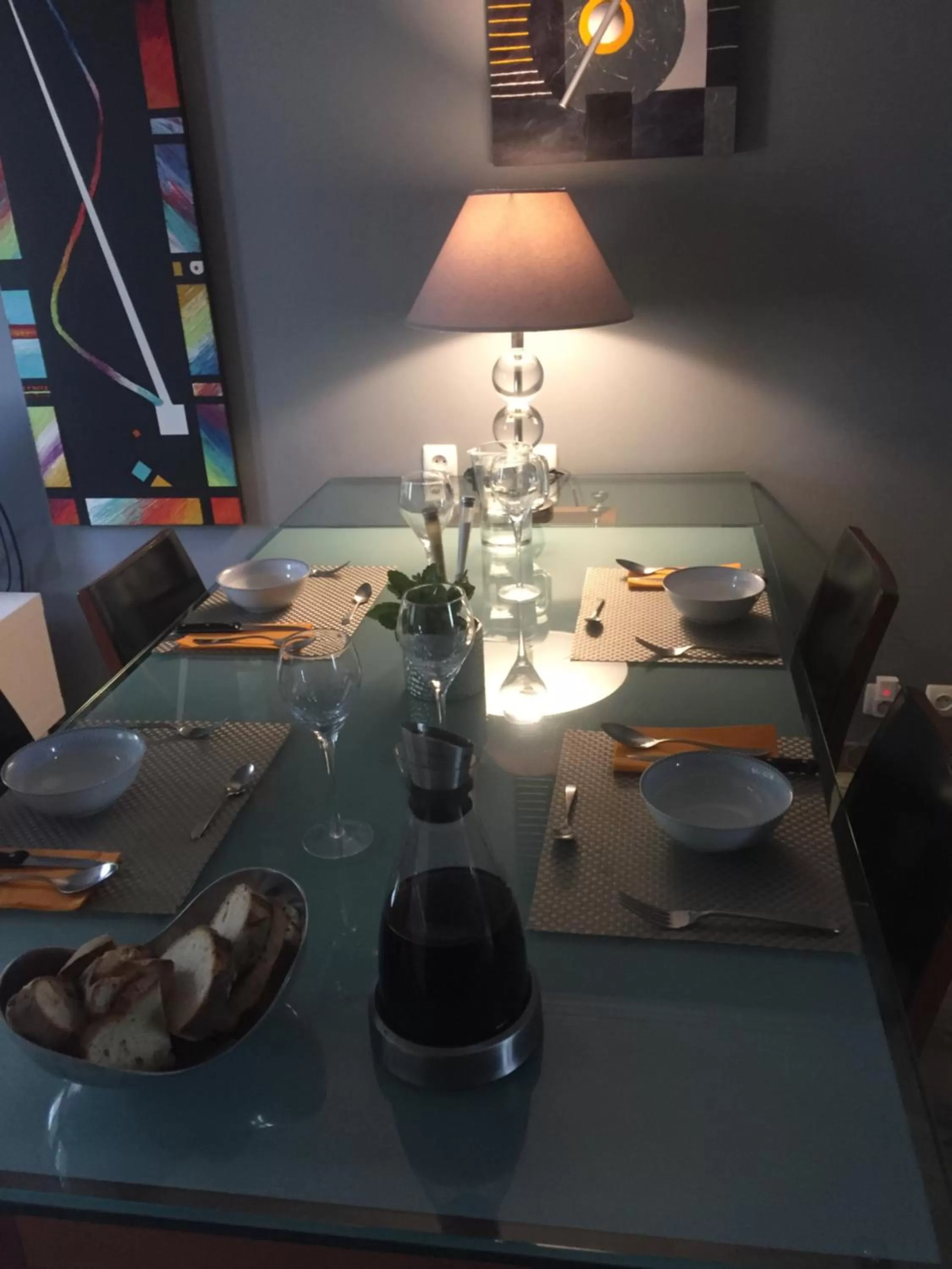 Restaurant/Places to Eat in Lyon City Home's Bed & Breakfast