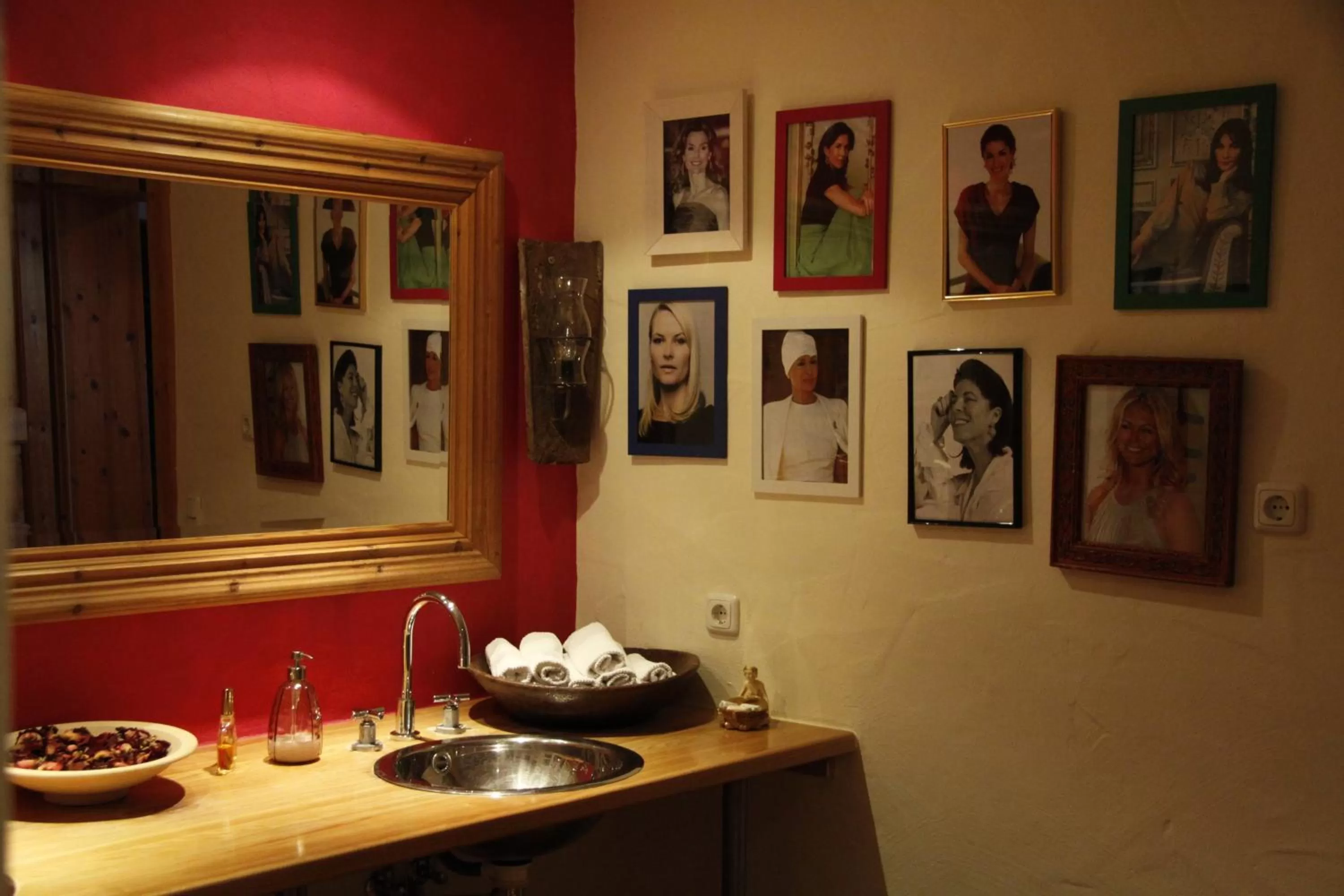 Bathroom in Zur Ewigen Lampe Romantisches Landhotel & Restaurant