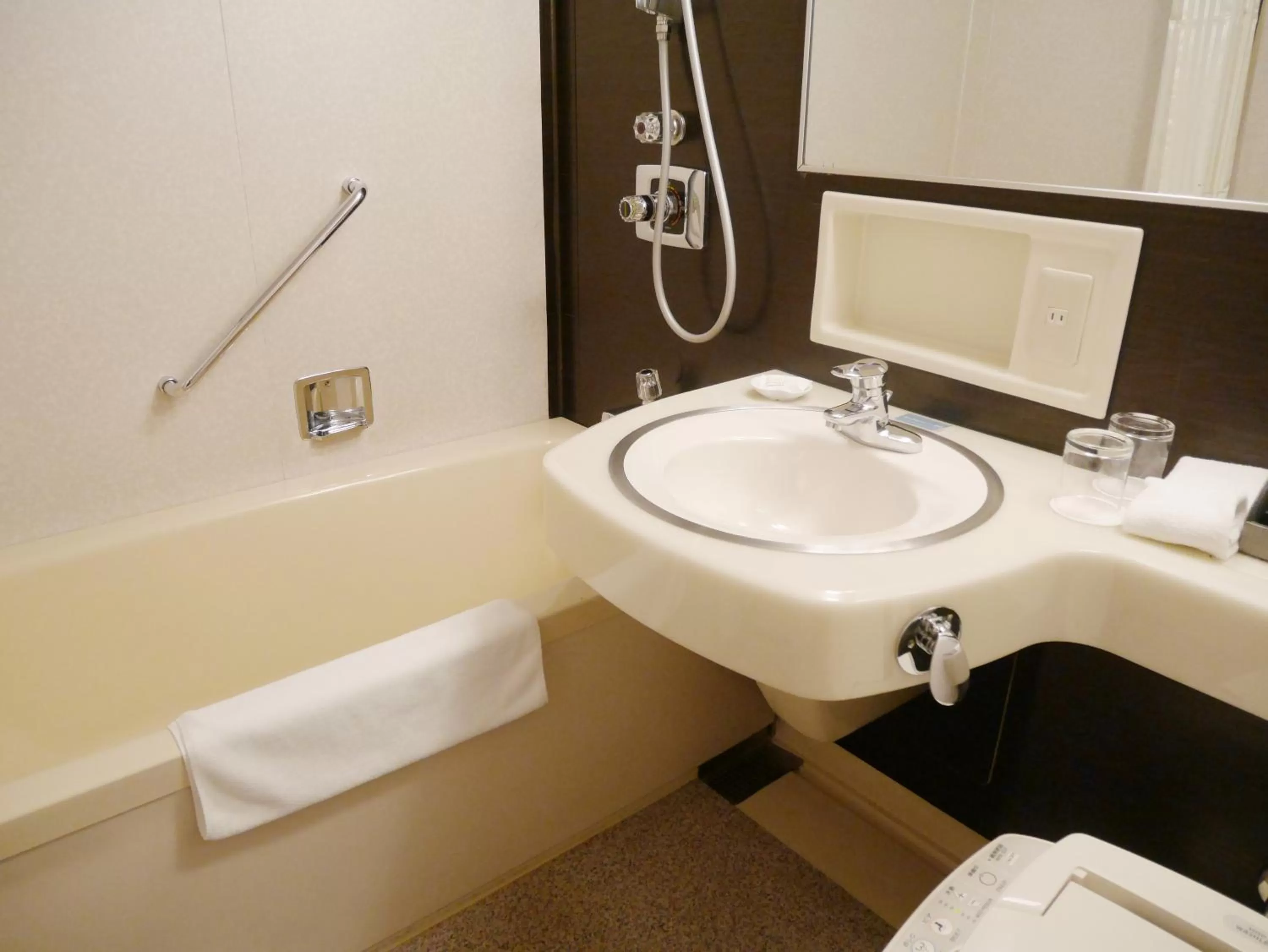 Upgraded Standard Room - single occupancy in ANA Crowne Plaza Fukuoka by IHG
