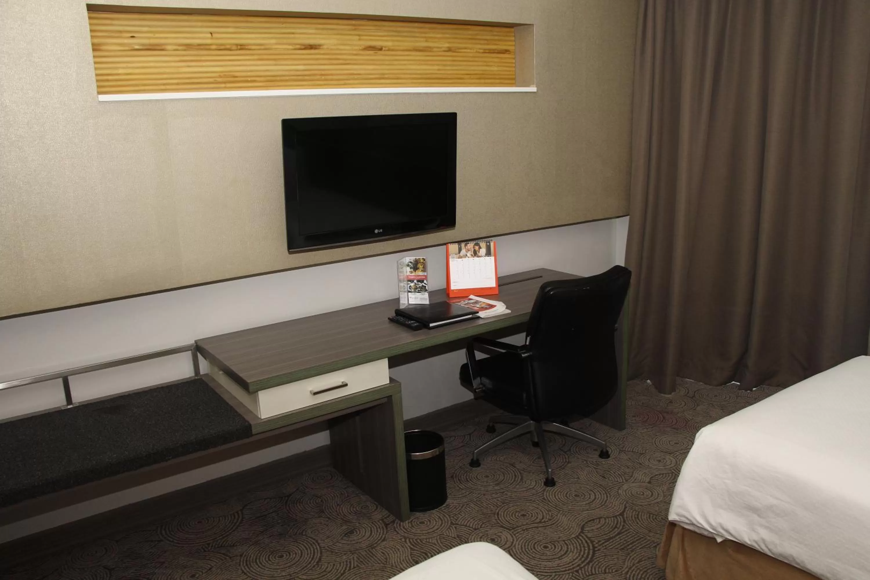 TV and multimedia, Bed in Swiss-Belhotel Balikpapan