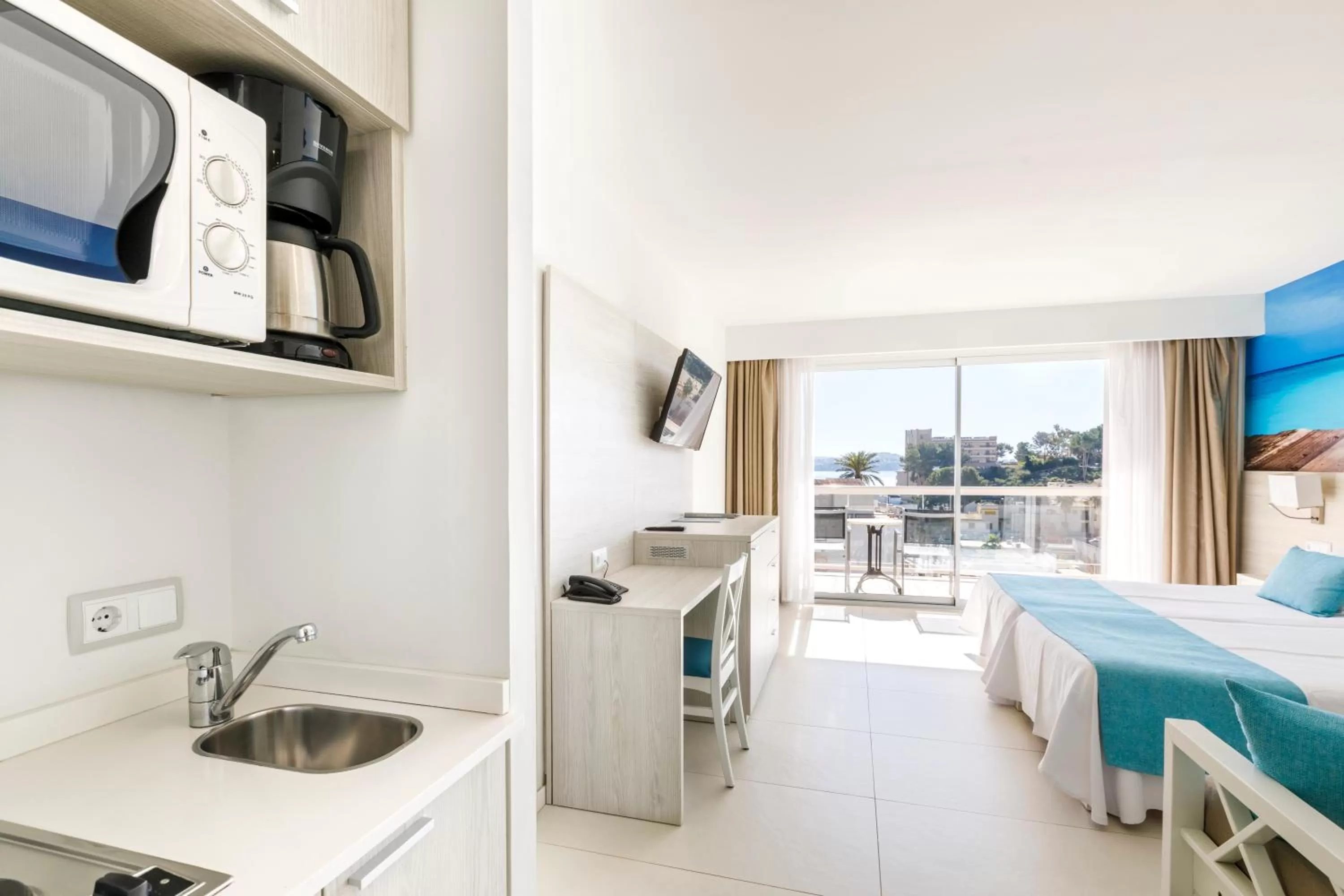 Bed in Aparthotel y Hotel Paguera Beach