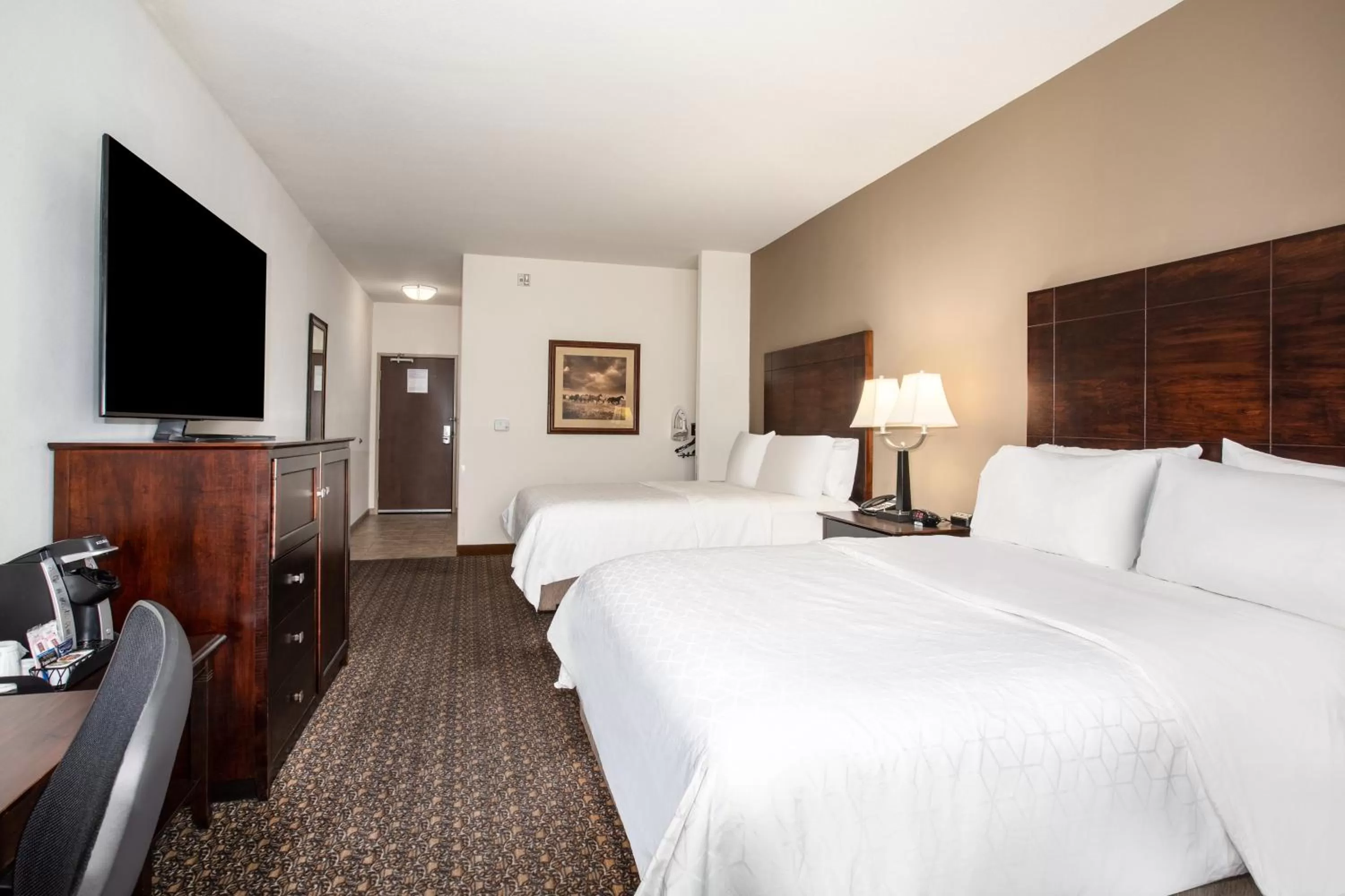 Photo of the whole room, Bed in Holiday Inn Express Hotel & Suites Lander by IHG