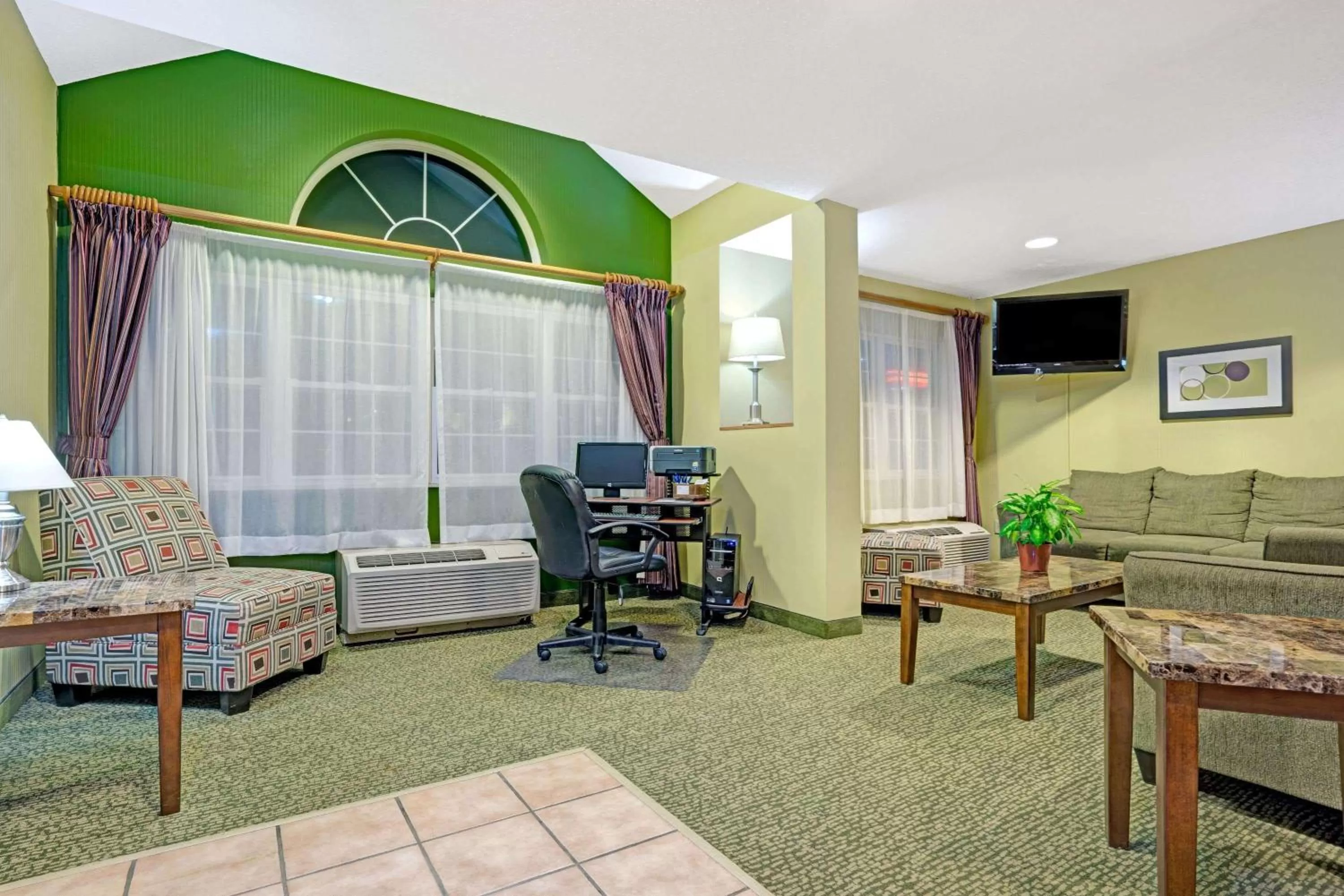Lobby or reception in Microtel Inn and Suites - Inver Grove Heights
