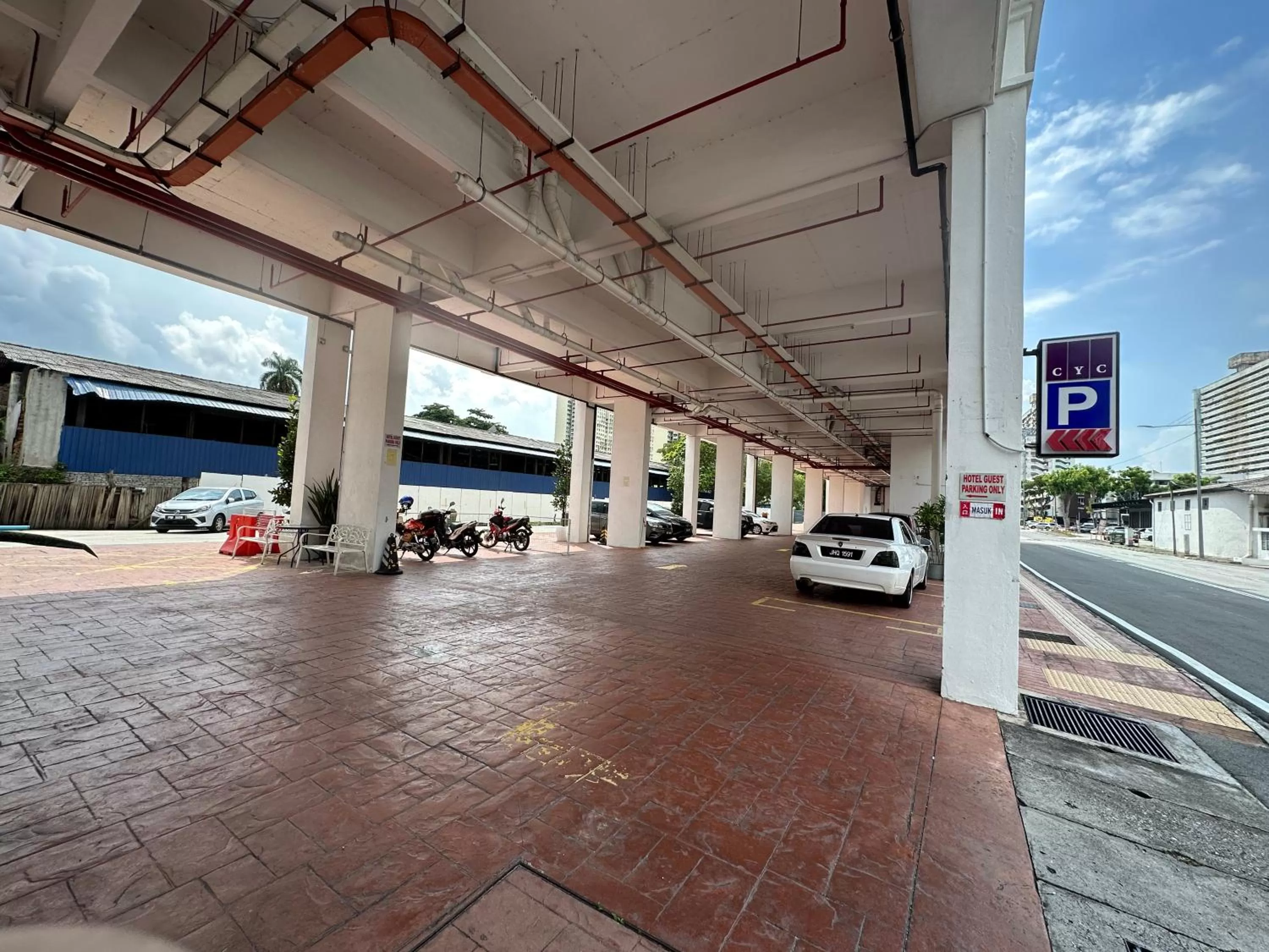 Parking in C Y C Heritage Hotel