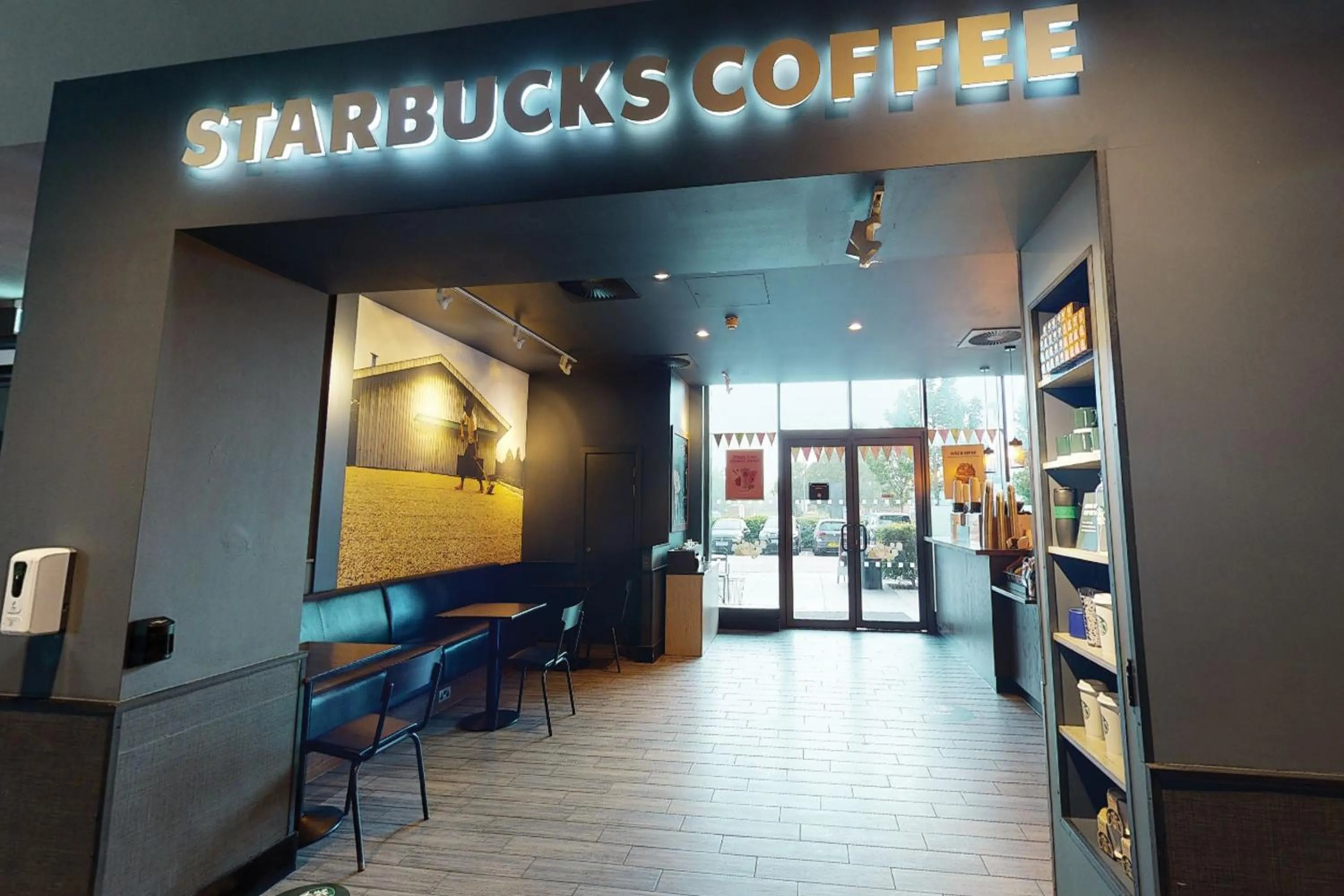 Restaurant/places to eat in Village Hotel Solihull