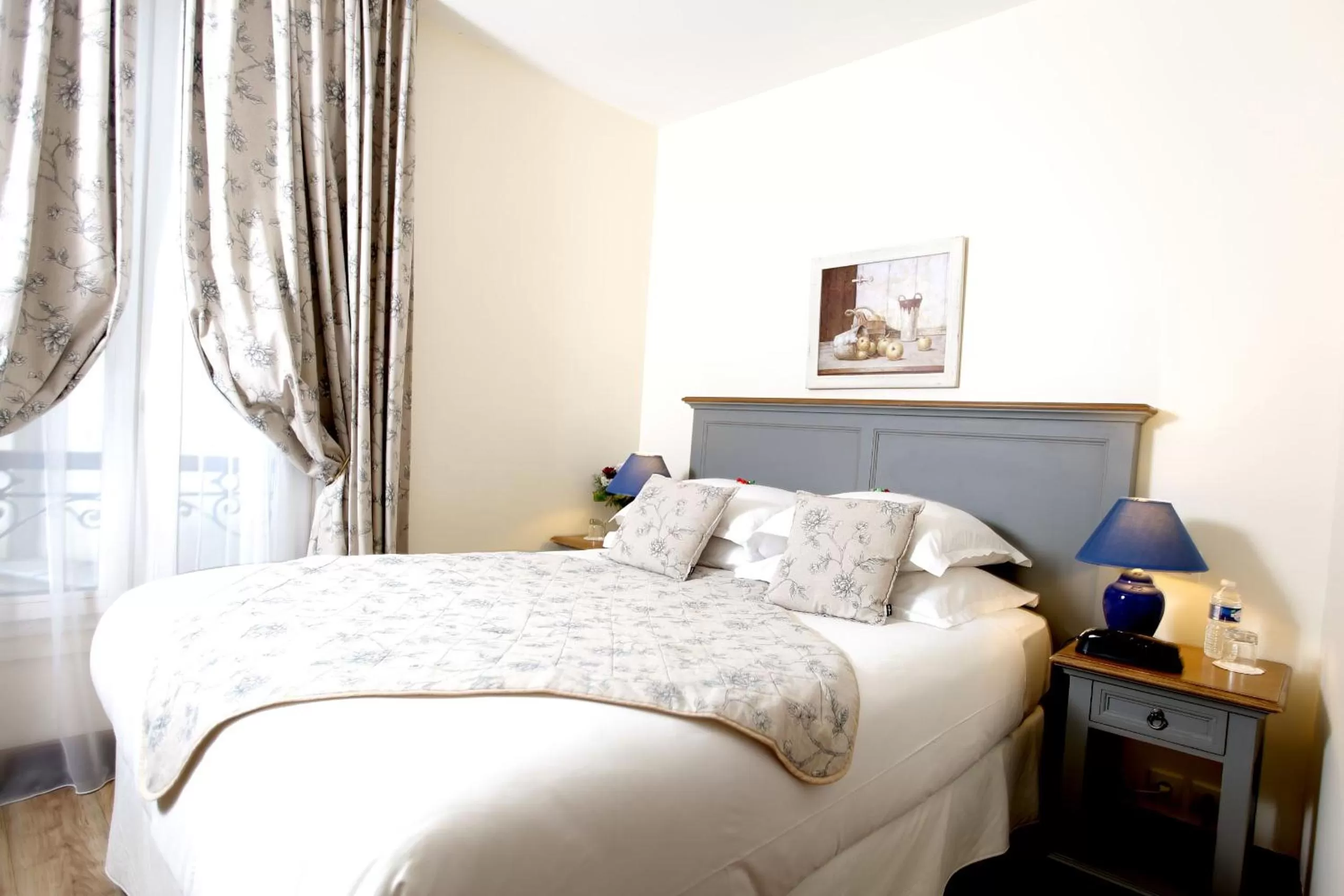 Bedroom, Bed in Waldorf Montparnasse