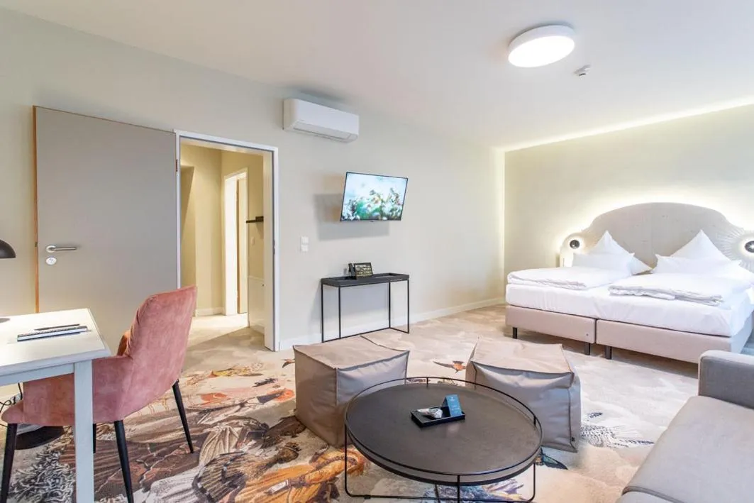 Photo of the whole room, Bed in Hotel Tuchhaus