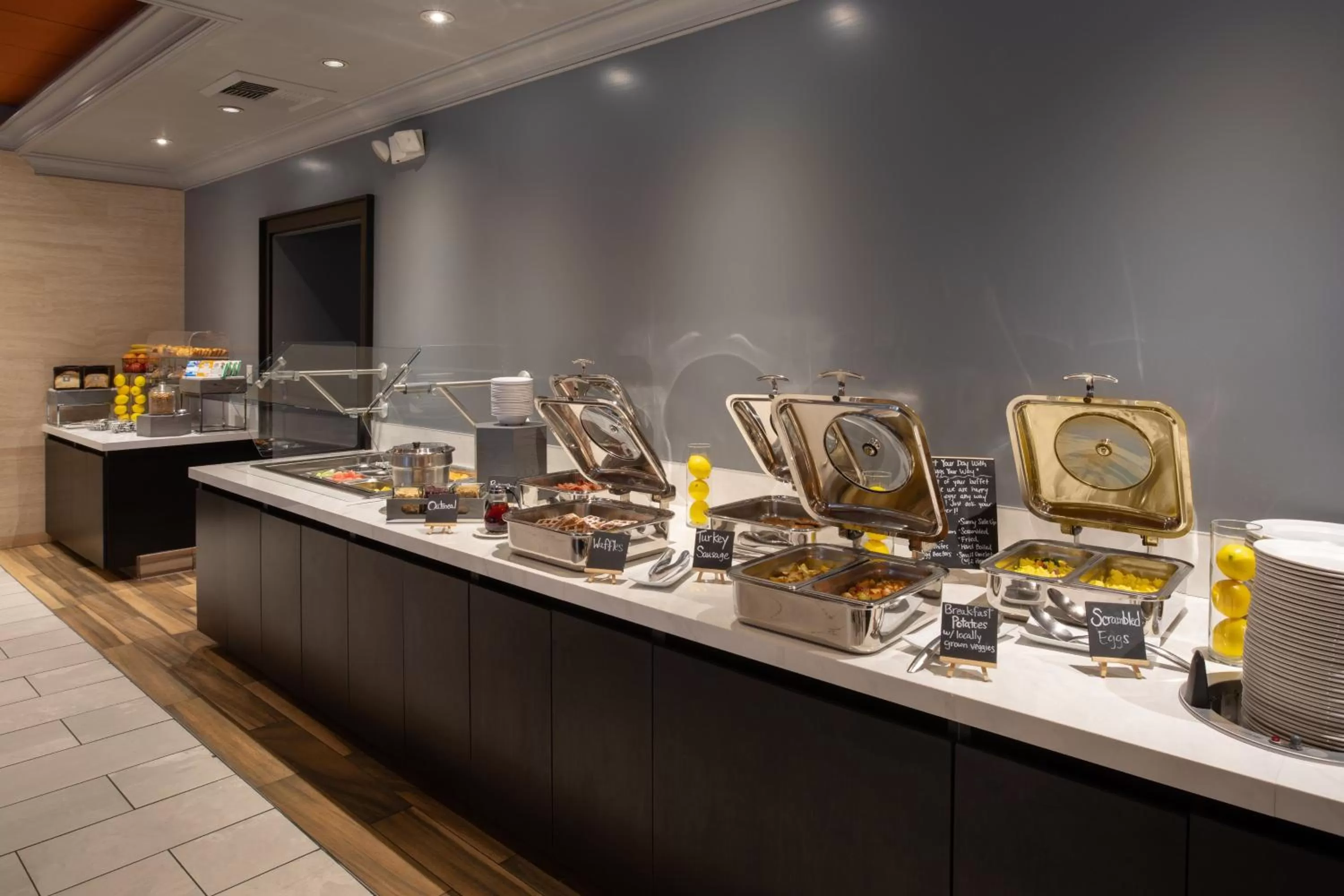 Breakfast in Crowne Plaza Costa Mesa Orange County by IHG