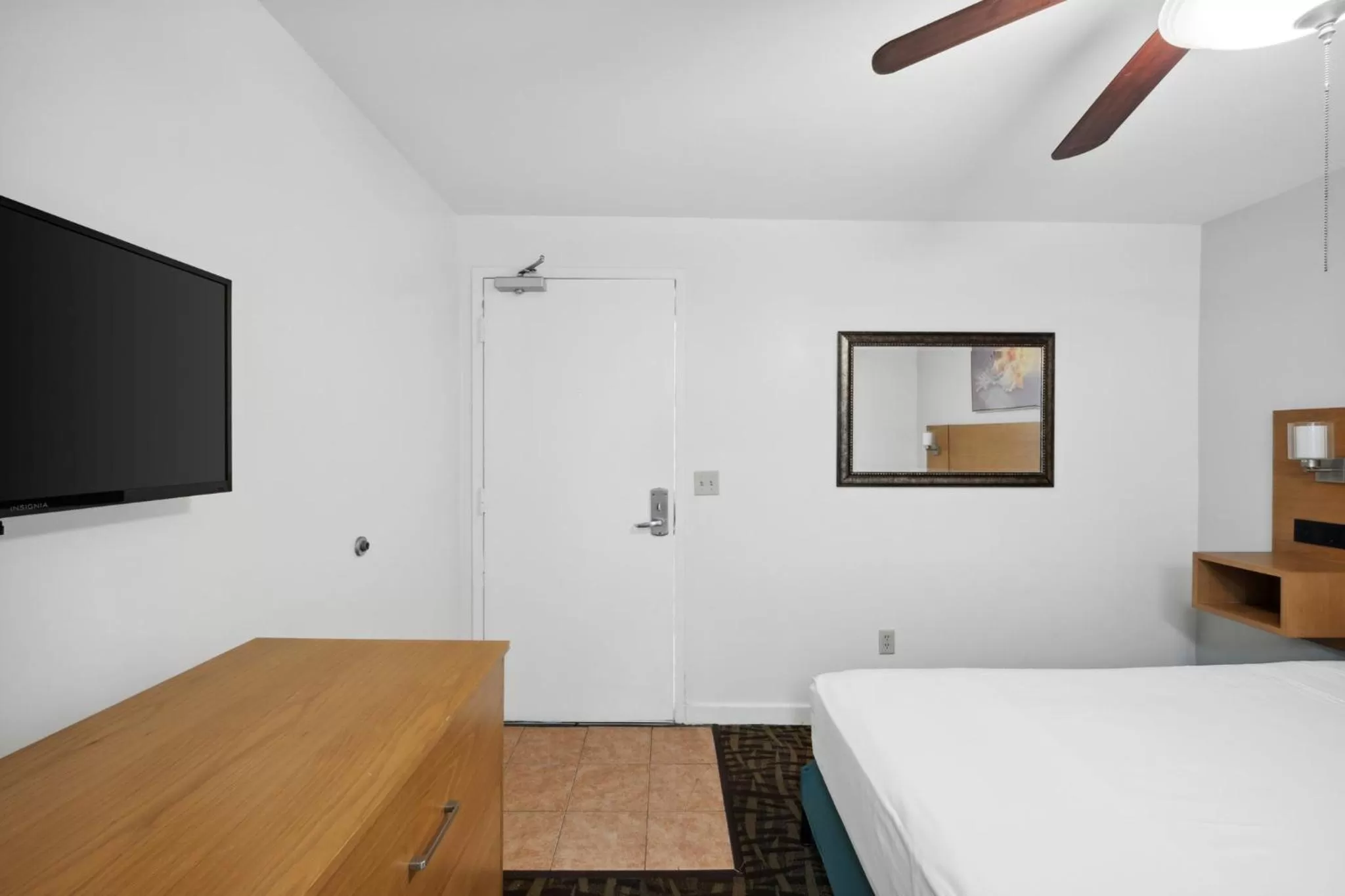 Bedroom, Bed in Beach Tower Beachfront Hotel, a By The Sea Resort